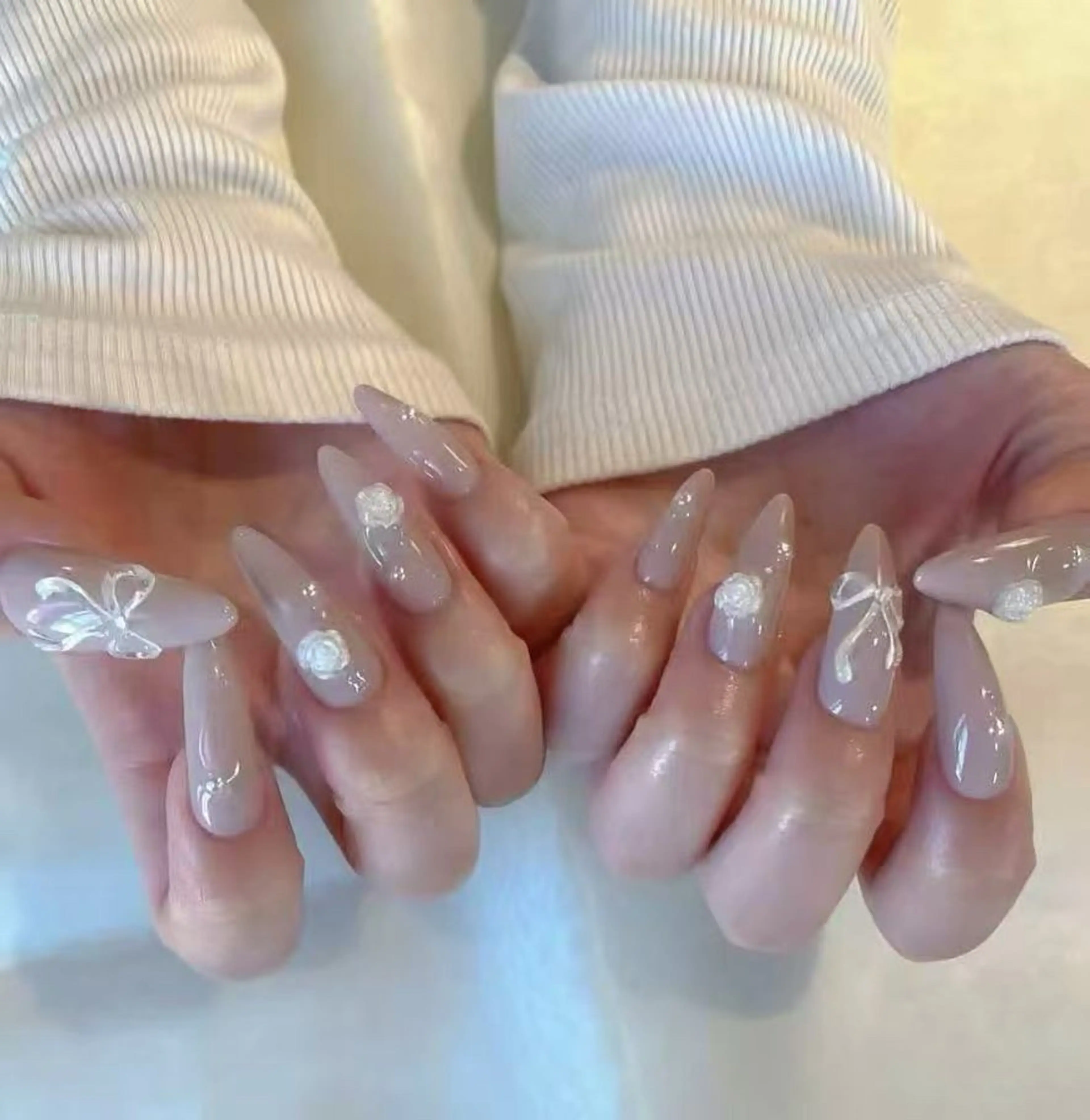 ネイル フラワーネイル フレンチネイル ジェルネイル ガラスフレンチ ハート ハンドネイル BabyYouMi nailのネイルデザイン