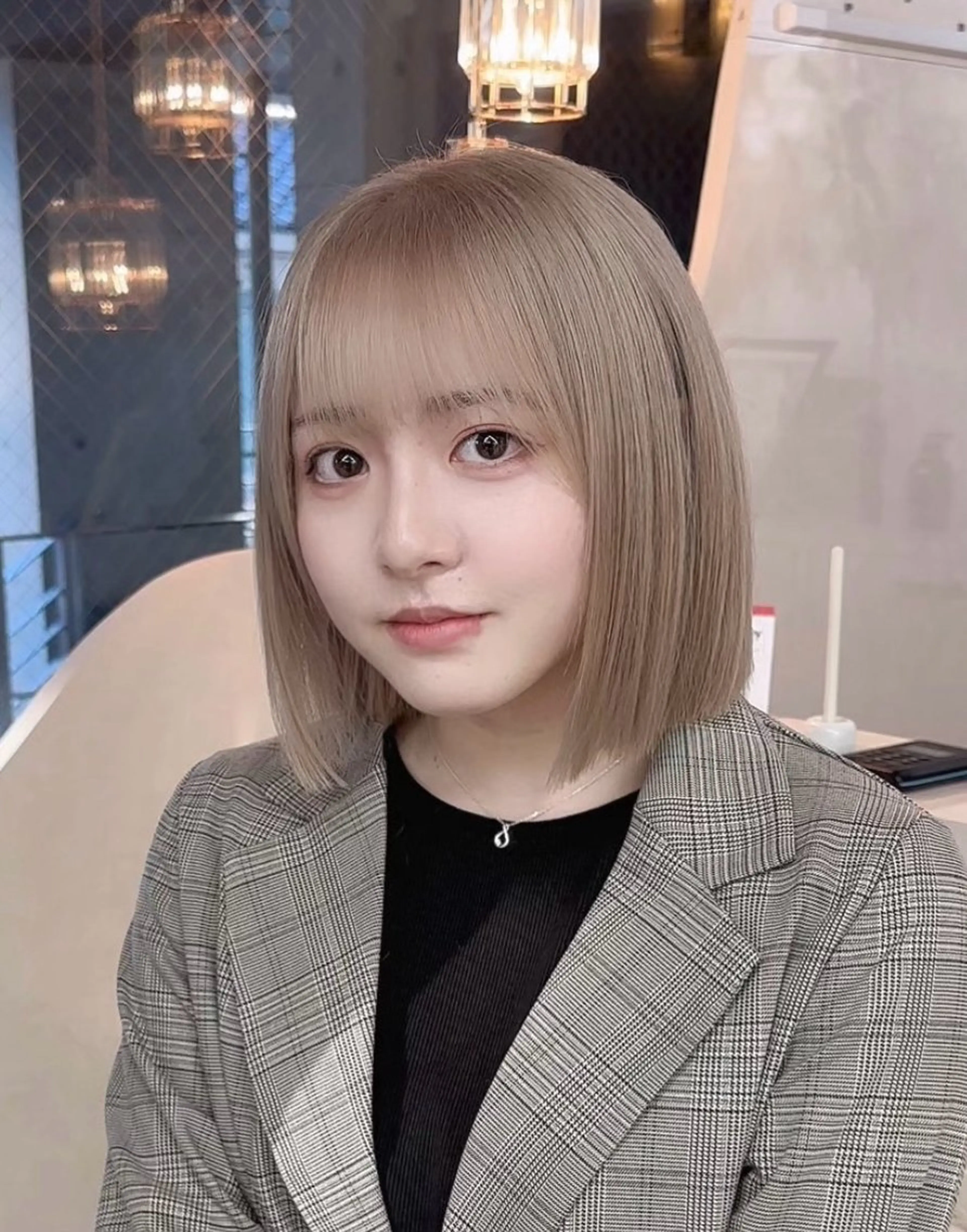 ミディアム カラー XELM nearaのヘアスタイル