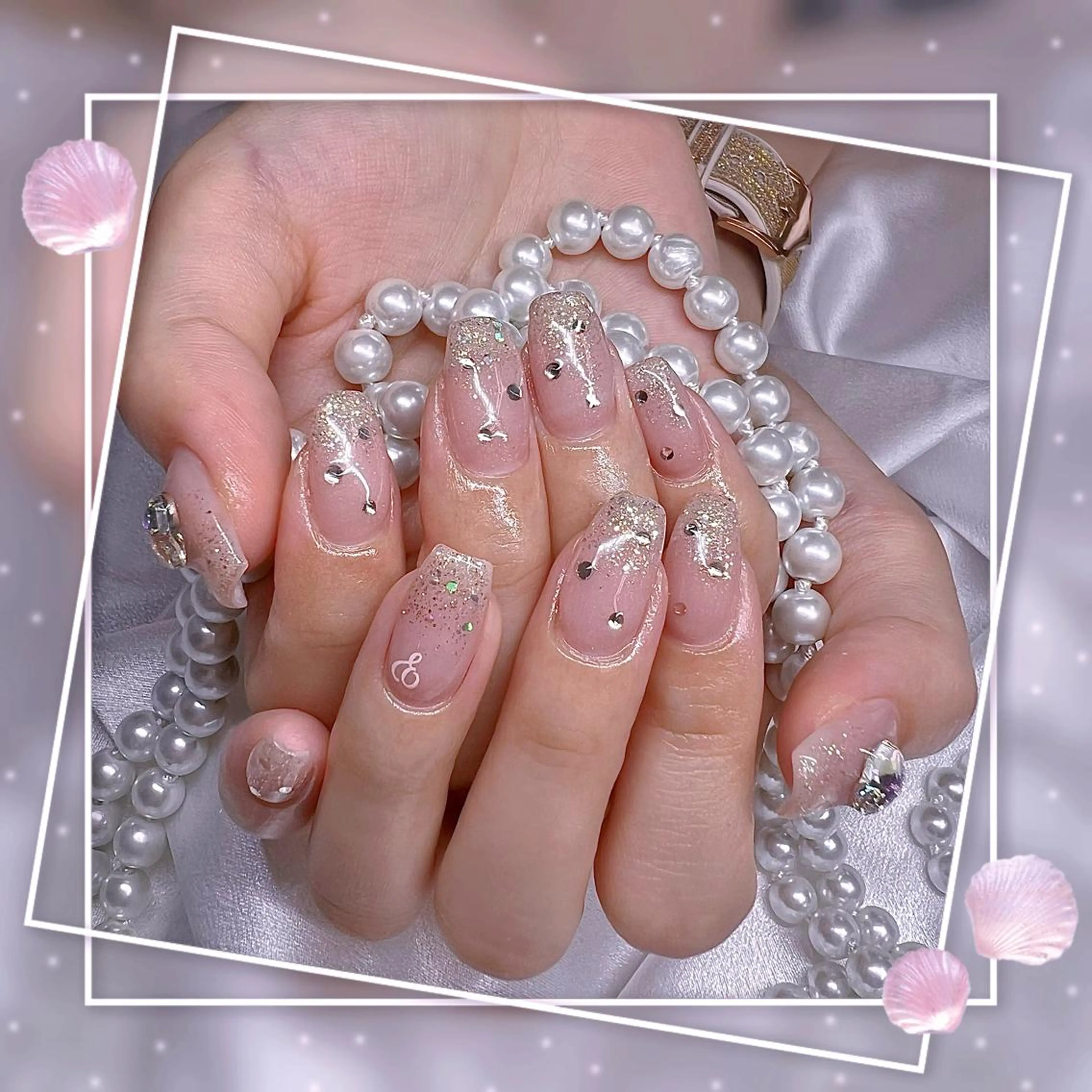 ネイル フレンチネイル キラキラネイル 韓国ネイル マグネットネイル マグネットフレンチ ハンドネイル ハンドケア Chill Nailsalonのネイルデザイン