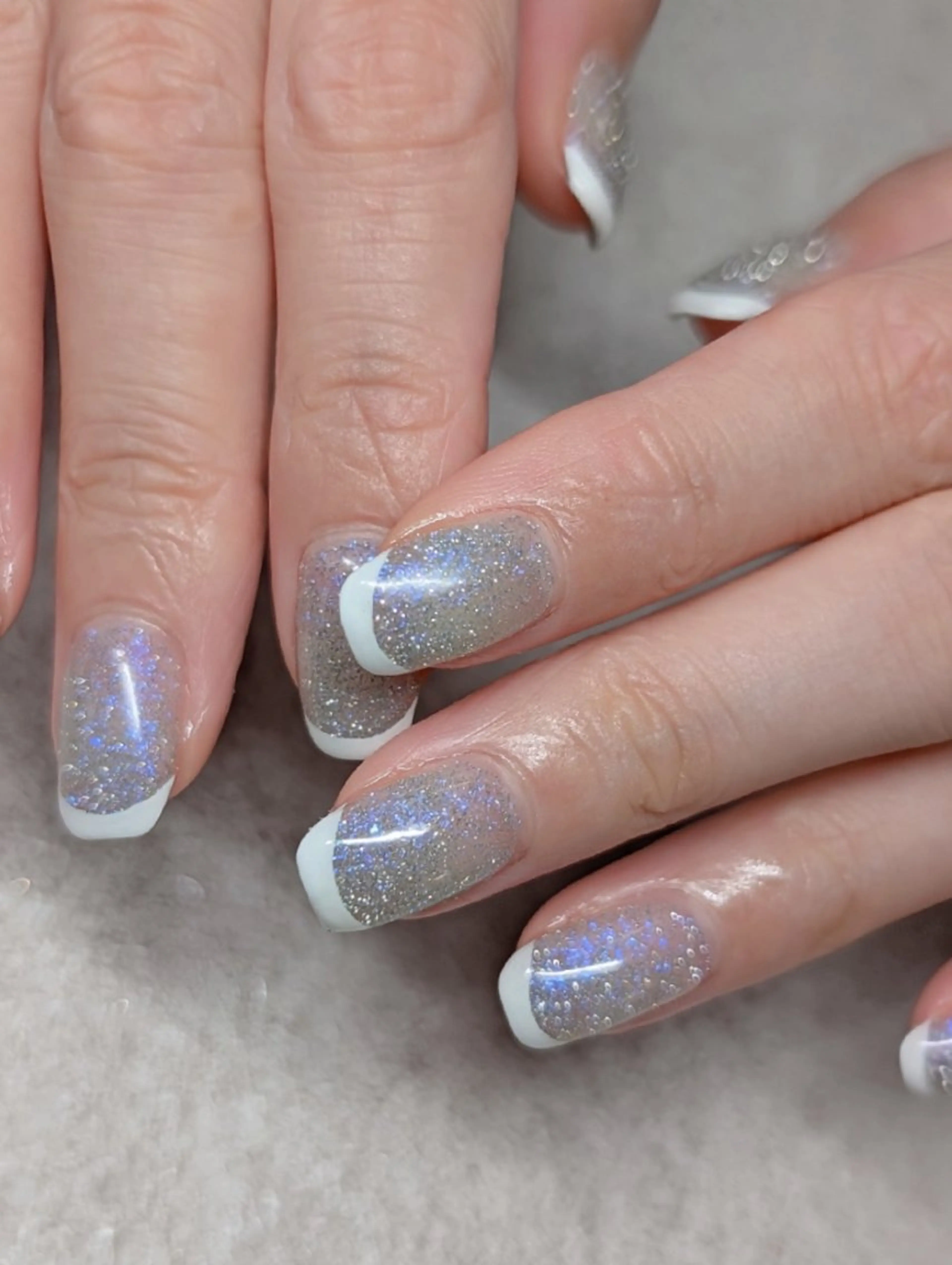 ネイル フレンチネイル キラキラネイル FIKA 折戸のネイルデザイン