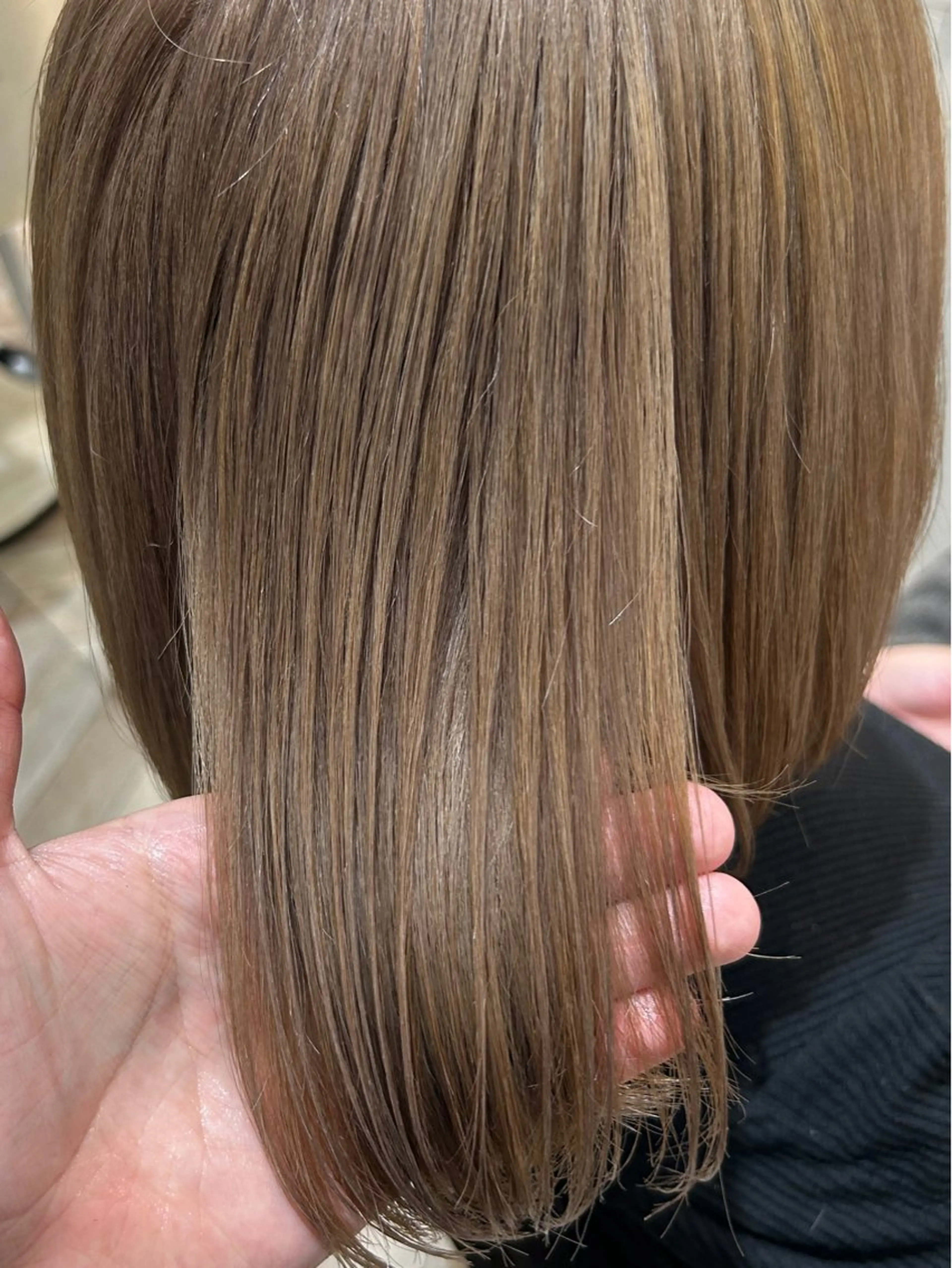 セミロング カラー ベージュカラー ハイトーンカラー ヘアカラー 淡路上新庄/髪質改善 .艶カラー/野口春貴のヘアスタイル