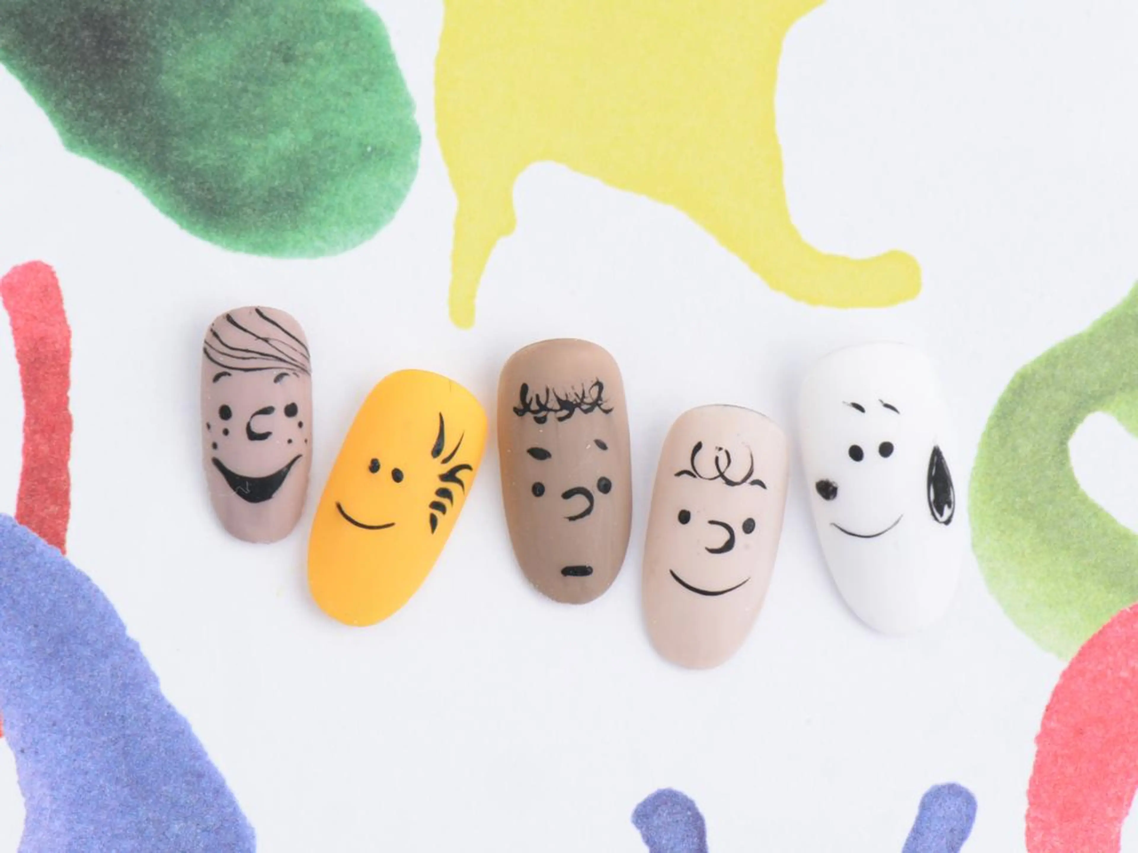 ネイル mano nella manoのネイルデザイン