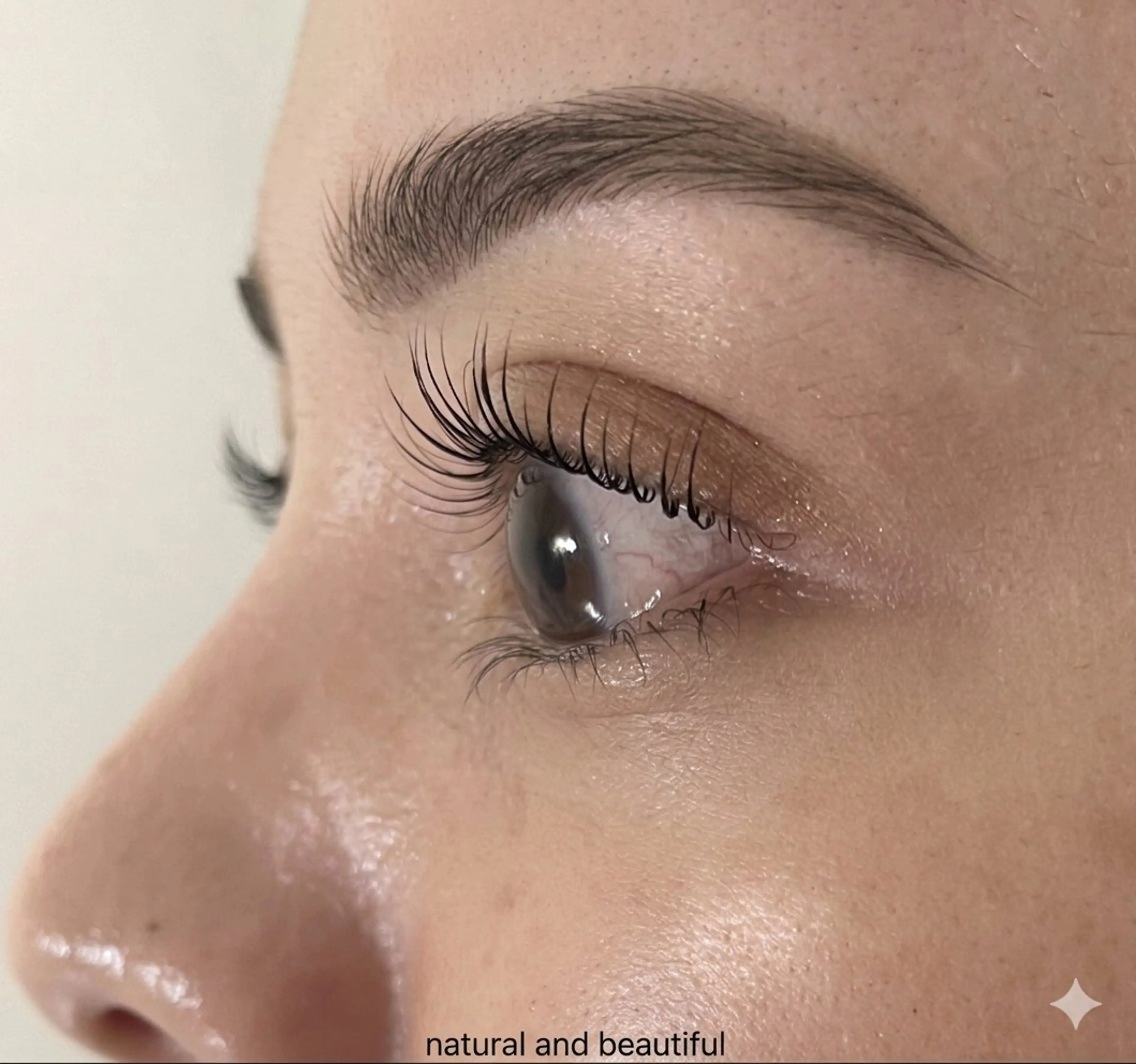 マツエク・マツパ ミニョン くずは店 佐道 結貴のマツエク・マツパデザイン