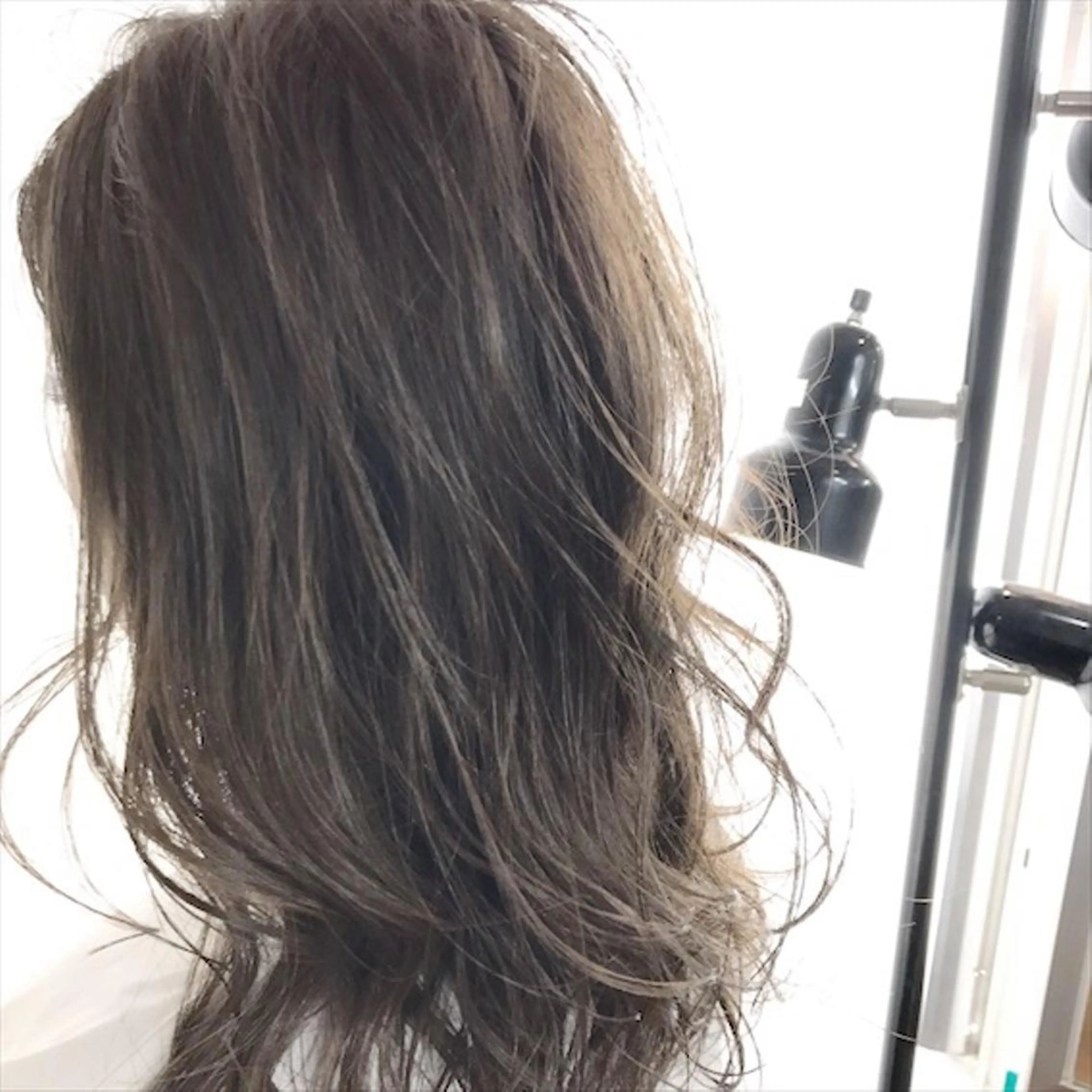 セミロング カラー ブルーカラー ブルージュ 【完全マンツー 恵比寿】佐藤 翔のヘアスタイル
