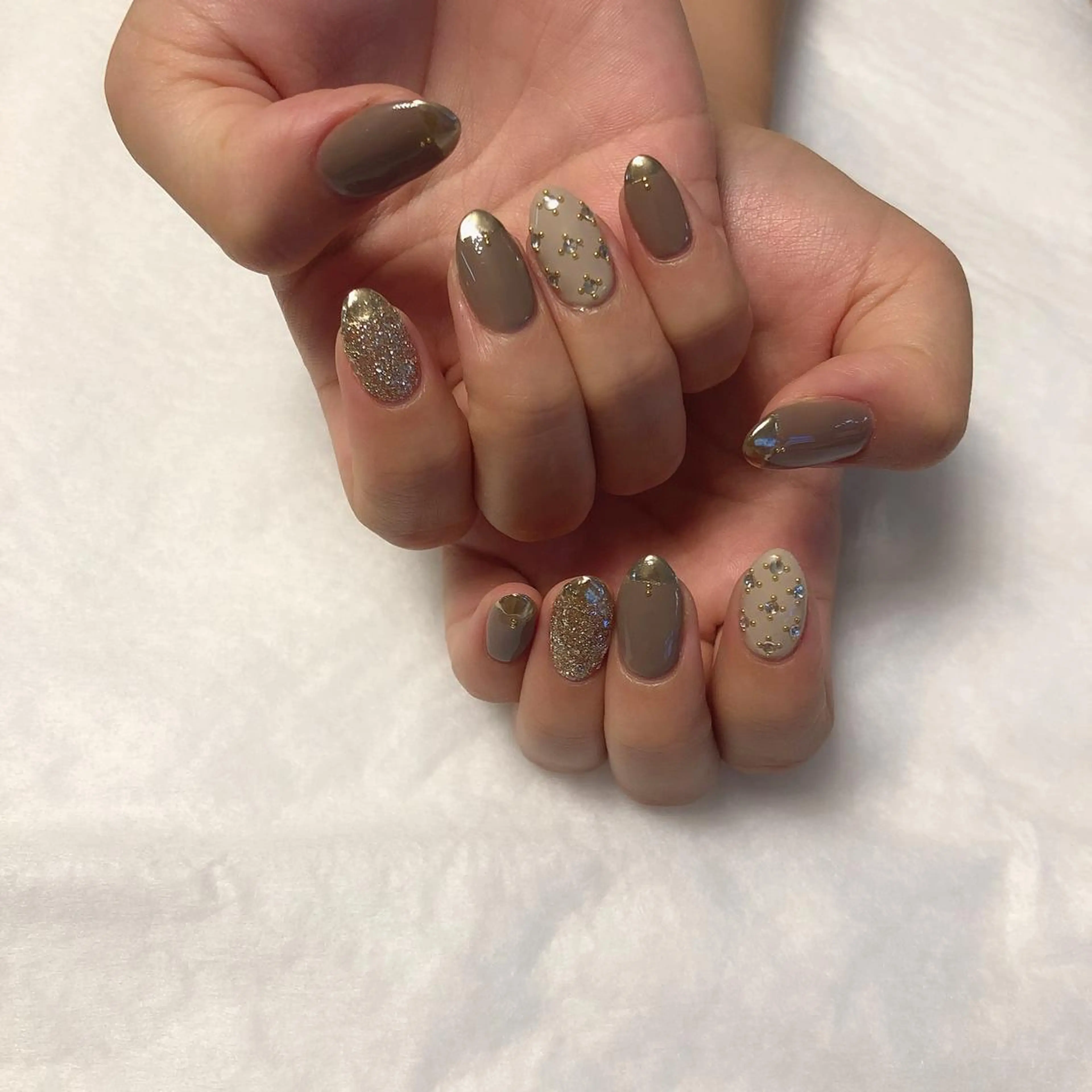 ネイル ハンドネイル 西岡 杏のネイルデザイン