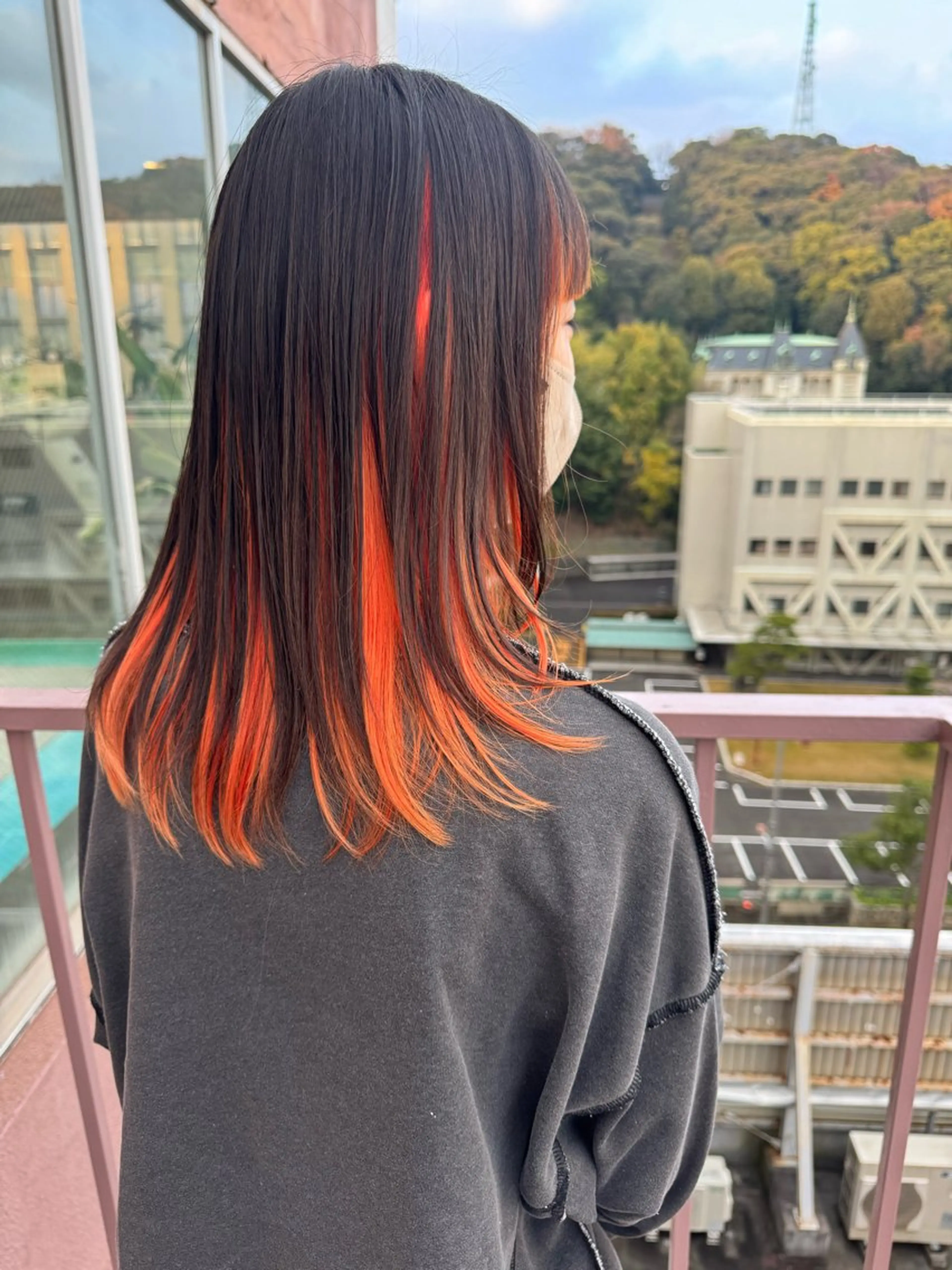 セミロング カラー インナーカラー オレンジ ヘアカラー Viage （ビアージュ）のヘアスタイル