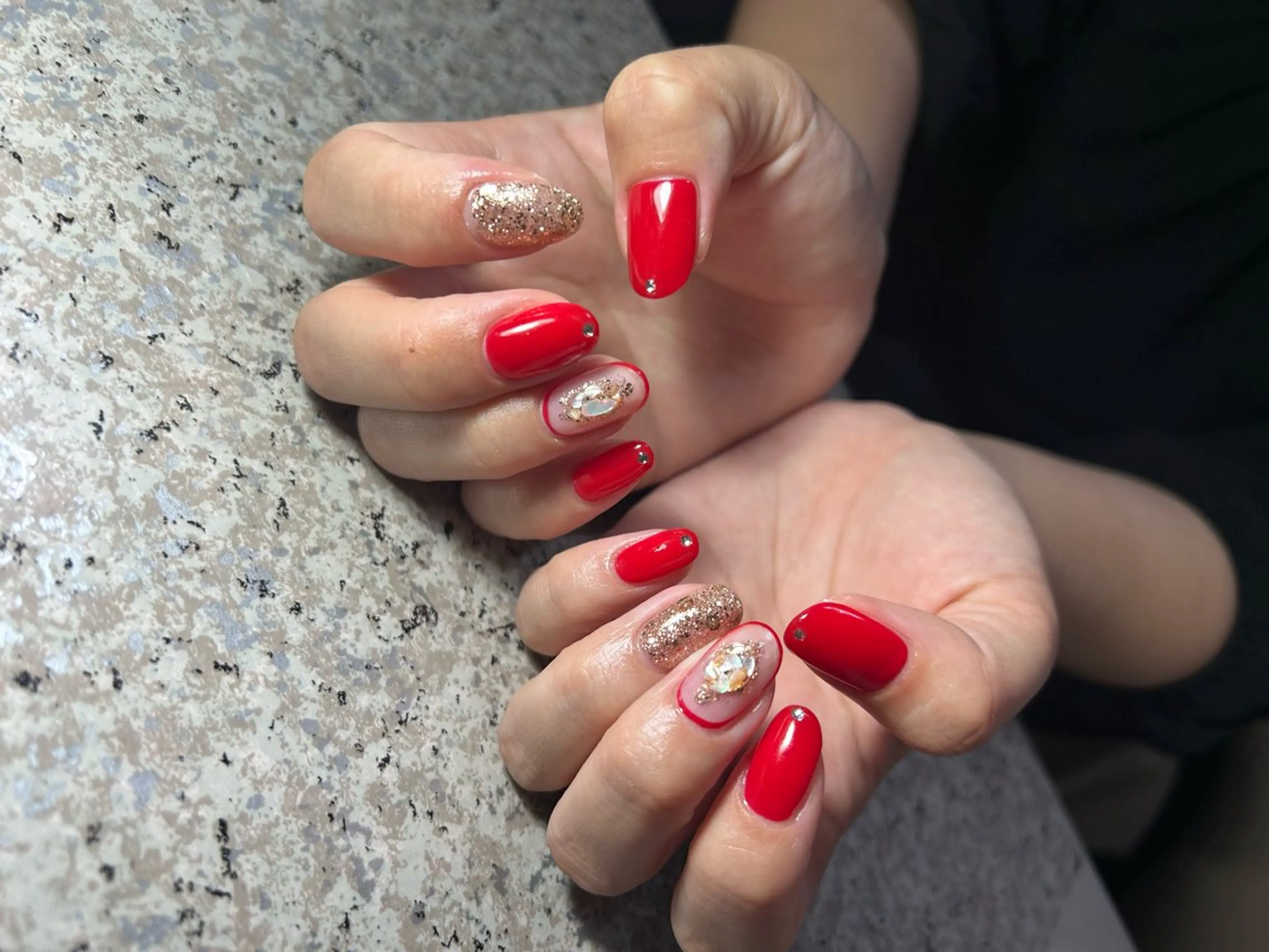 ネイル 赤色 ハンドネイル nailroom‪ sb‪‪𓈒𓂂𓏸のネイルデザイン