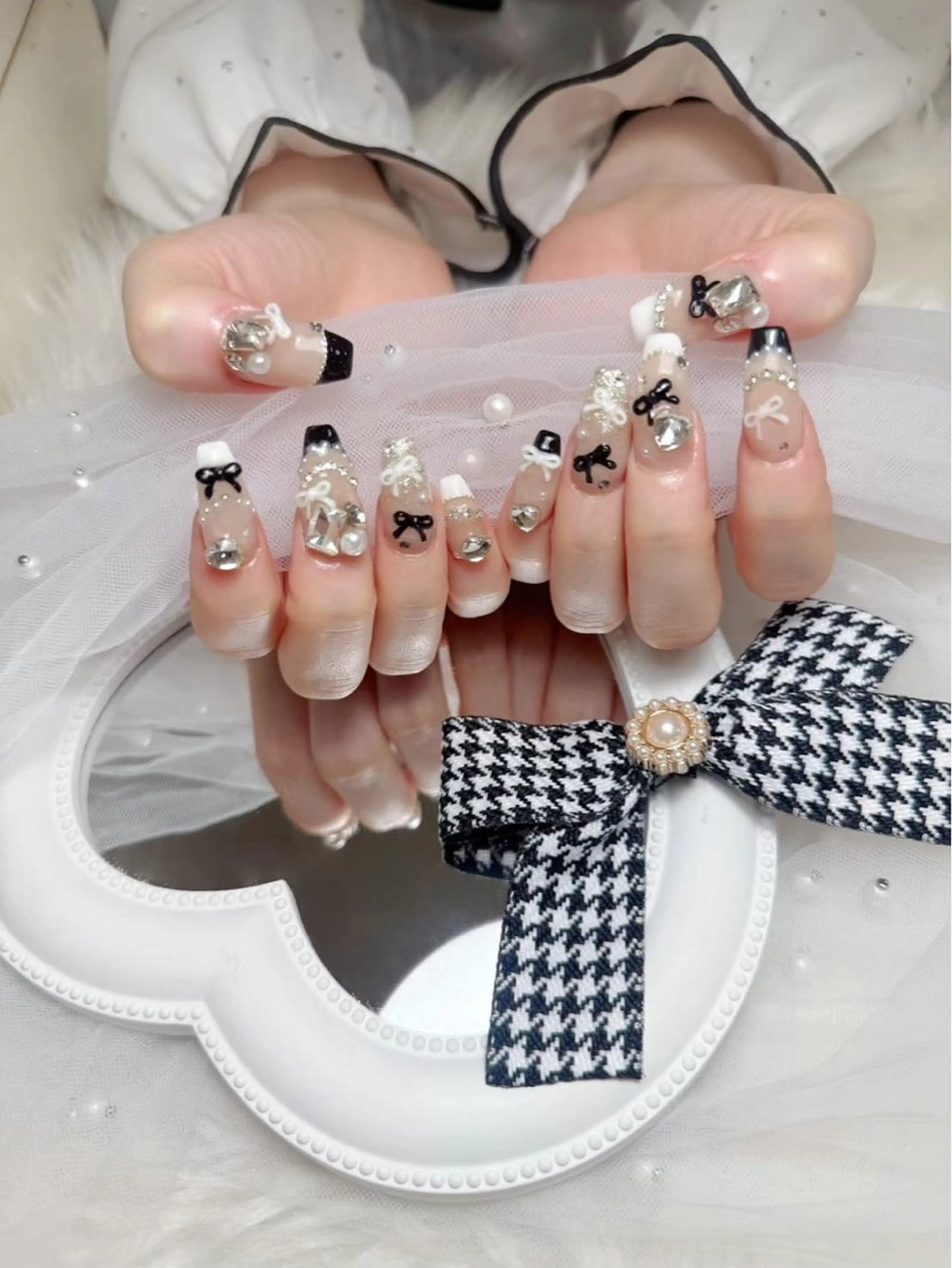 カラー グラデーションカラー ピンクカラー ハンドネイル AIN Nailのネイルデザイン