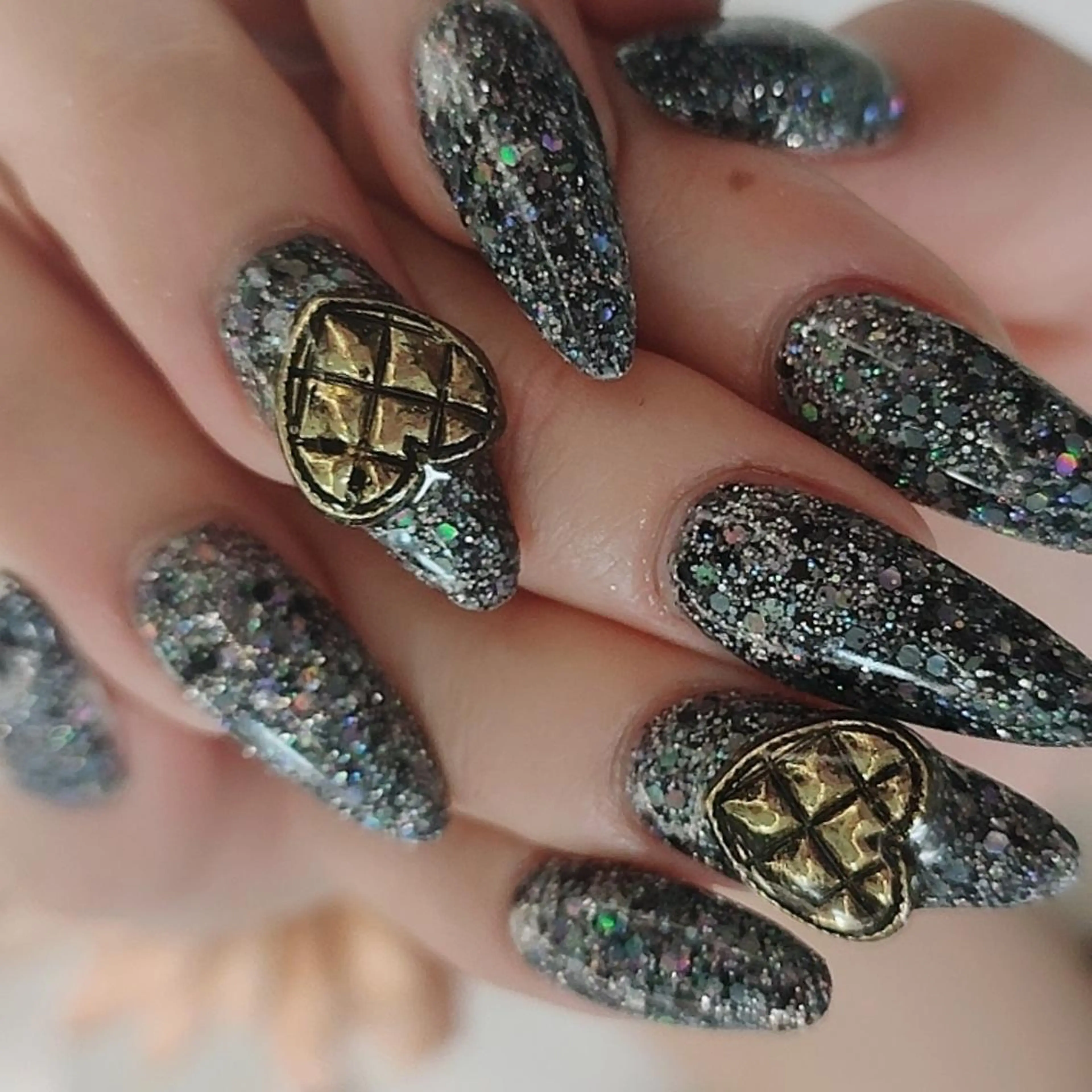 ネイル ハンドネイル RUNWAY 　　の眉毛・アイブロウイメージ