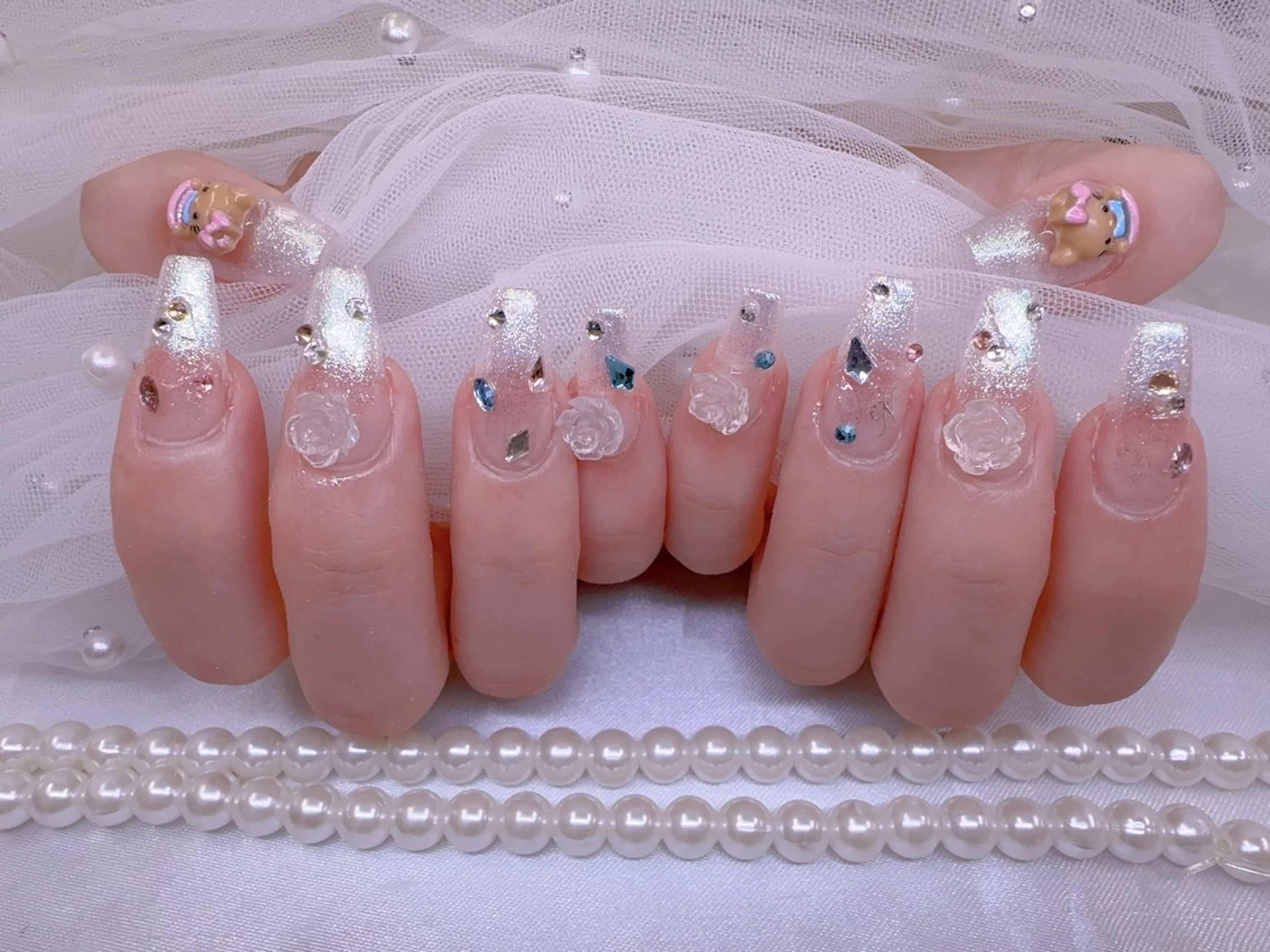 ネイル UMI ネイルサロン新宿🎀のネイルデザイン