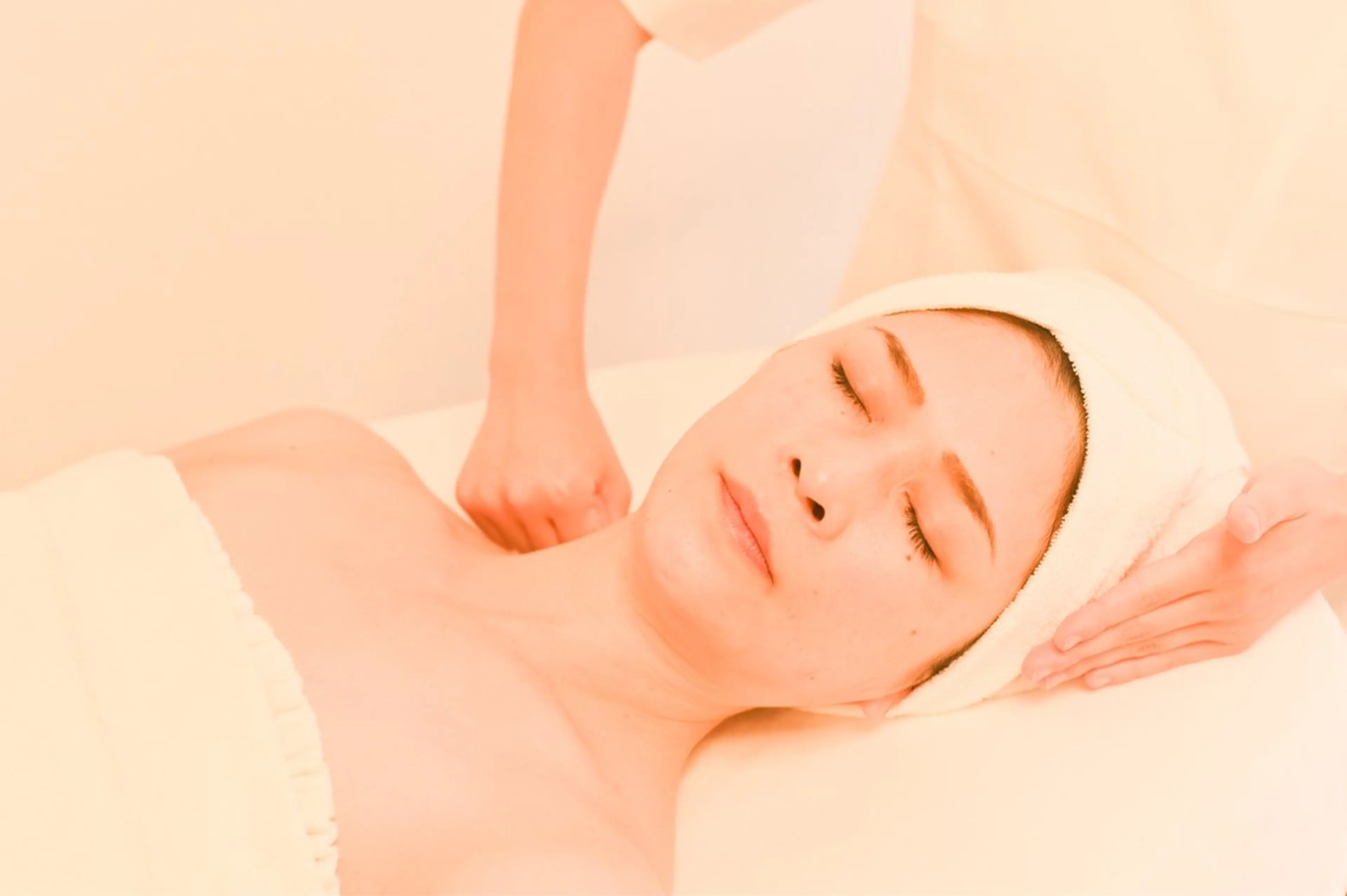 【乾燥・敏感ケア】肌を潤いで満たして守るケアの写真