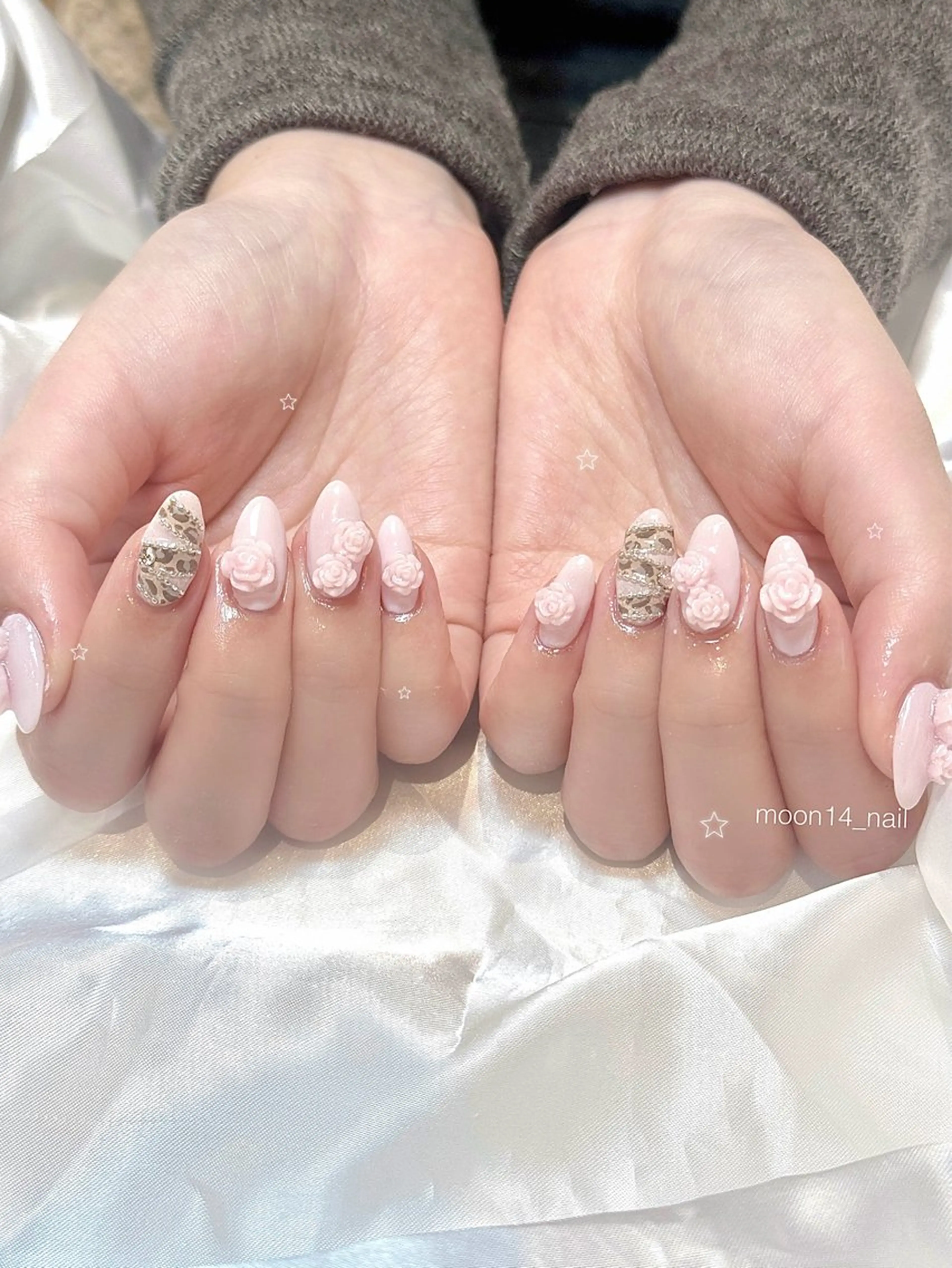 ネイル アニマル柄 ジェルネイル パラジェル ピンク 冬ネイル ハンドネイル natsuki 💫のネイルデザイン