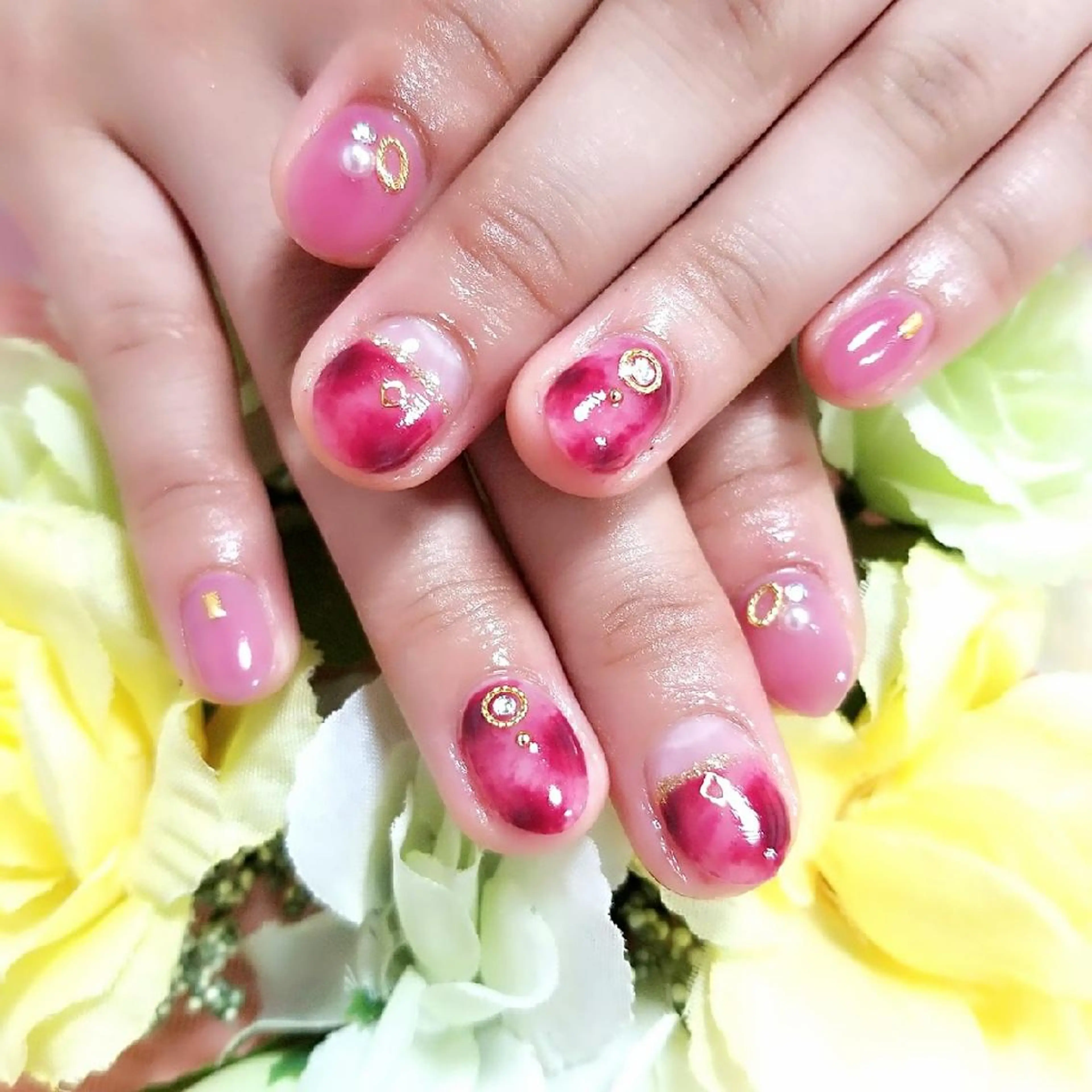 ネイル べっ甲ネイル 赤色 nail salon ipuniのネイルデザイン