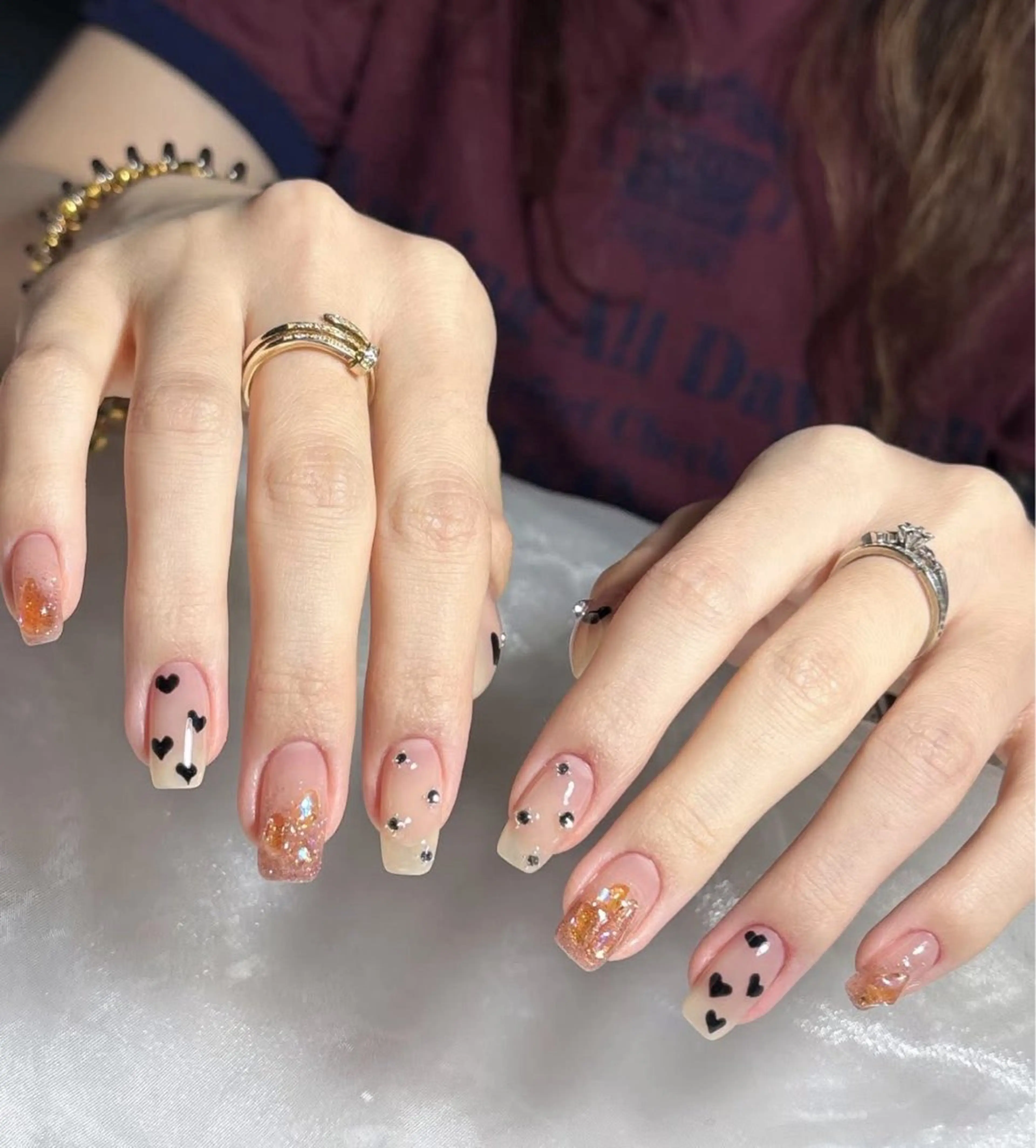 ネイル チークネイル 長さ出し フレンチネイル キラキラネイル ラメ(グリッター) ハンドネイル Vp ネイルのネイルデザイン