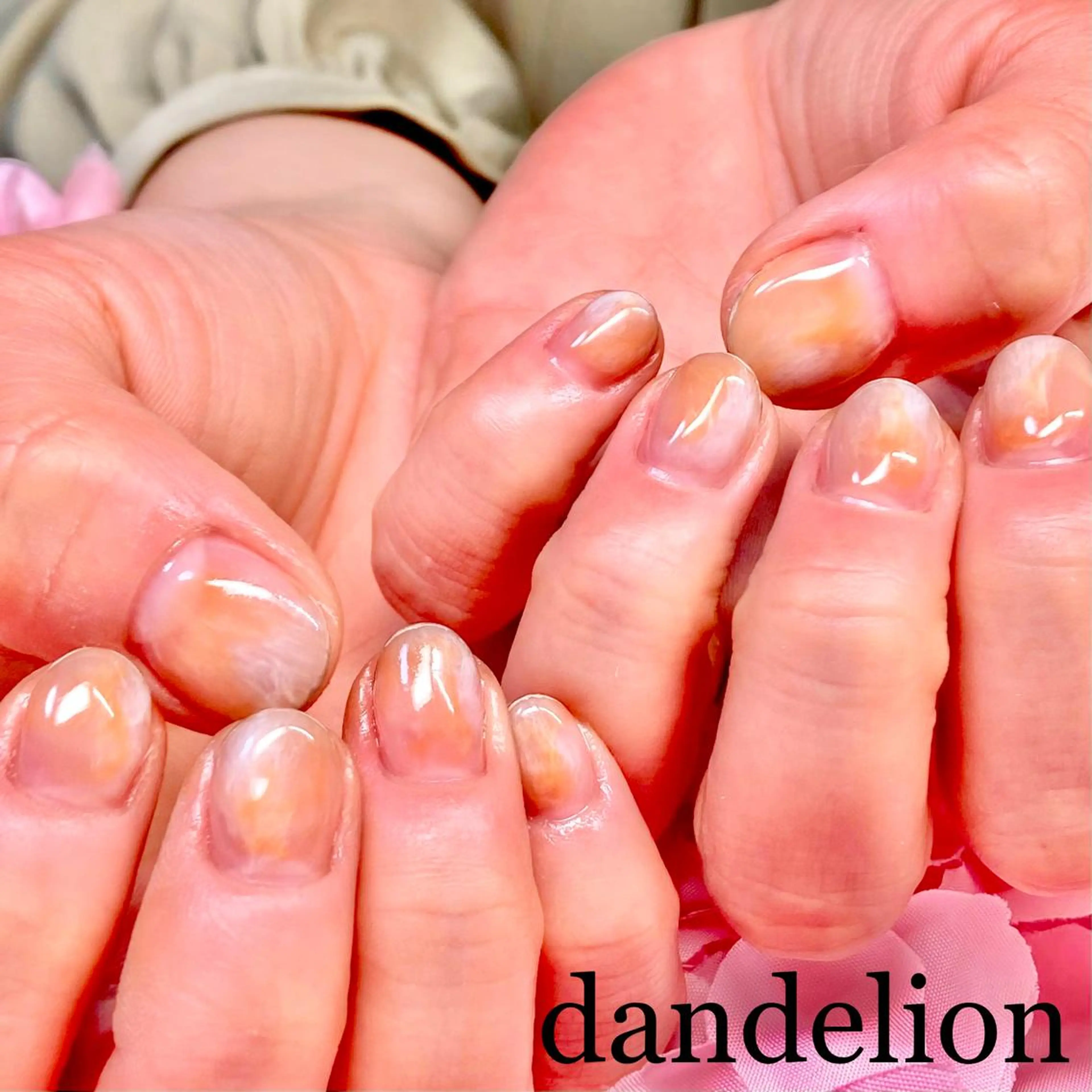 ネイル ハンドネイル ハンドケア dandelion ダンデライオンのネイルデザイン