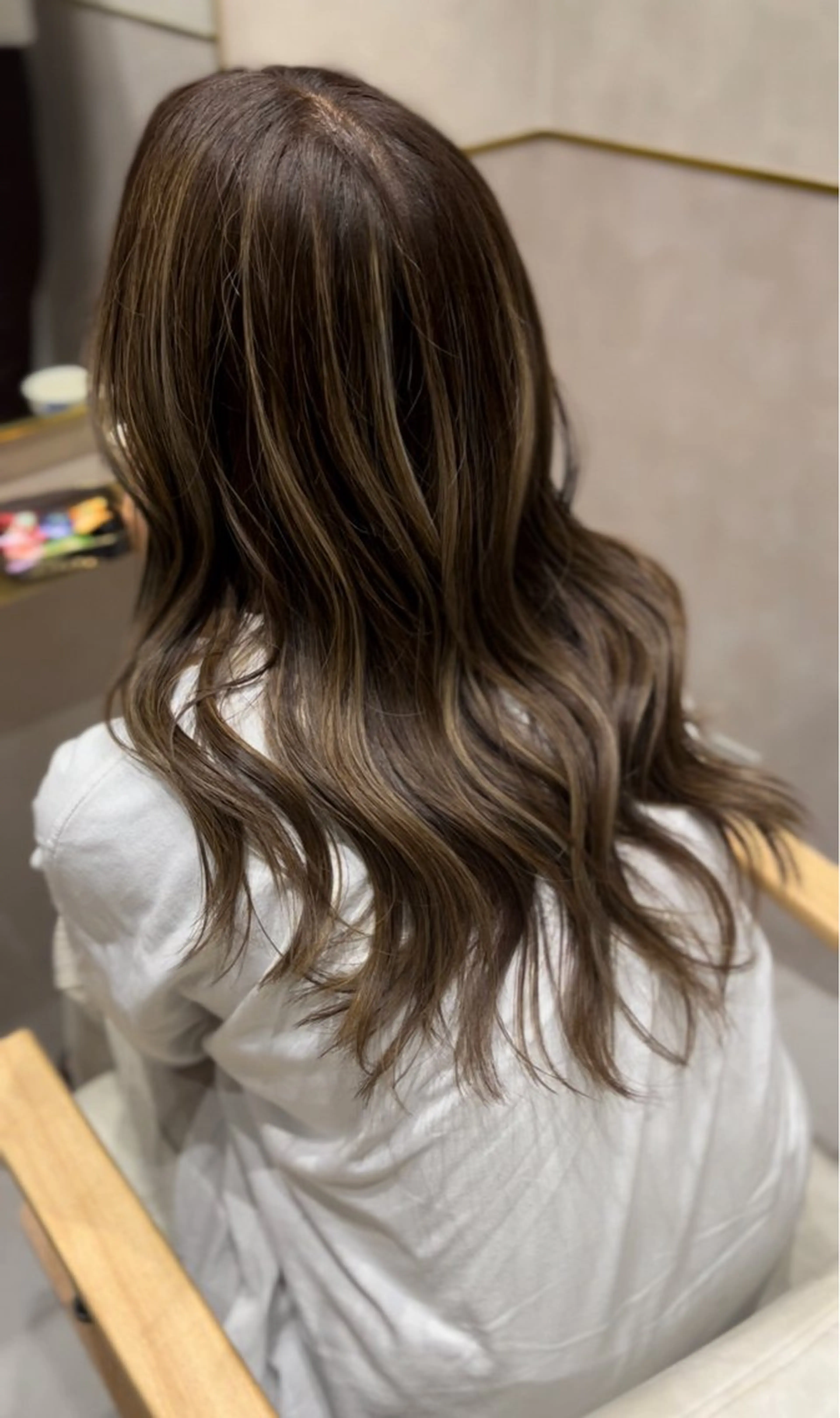 ロング カラー ハイライト 透明感カラー松本のヘアスタイル
