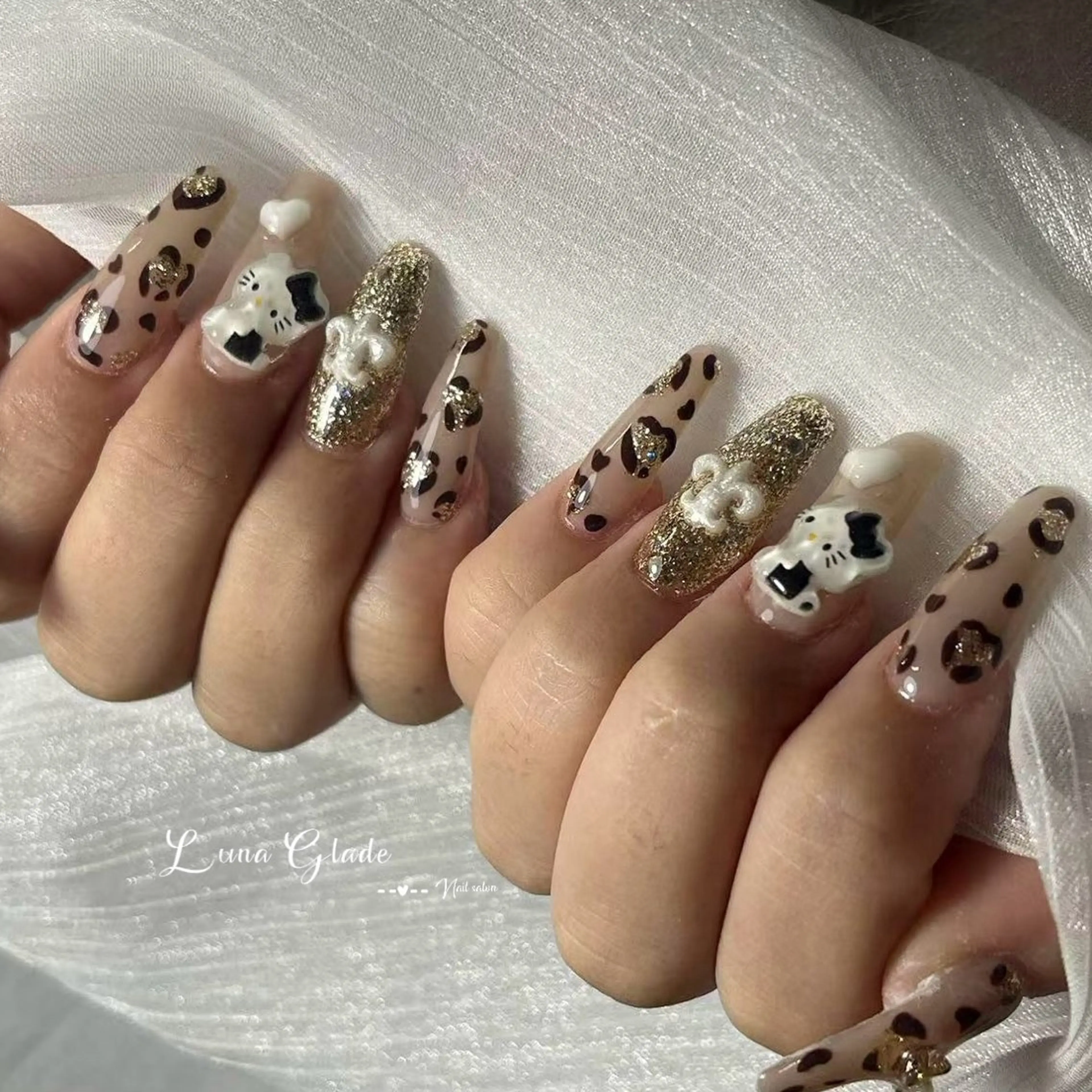 ネイル ハンドネイル Luna Gladeのネイルデザイン