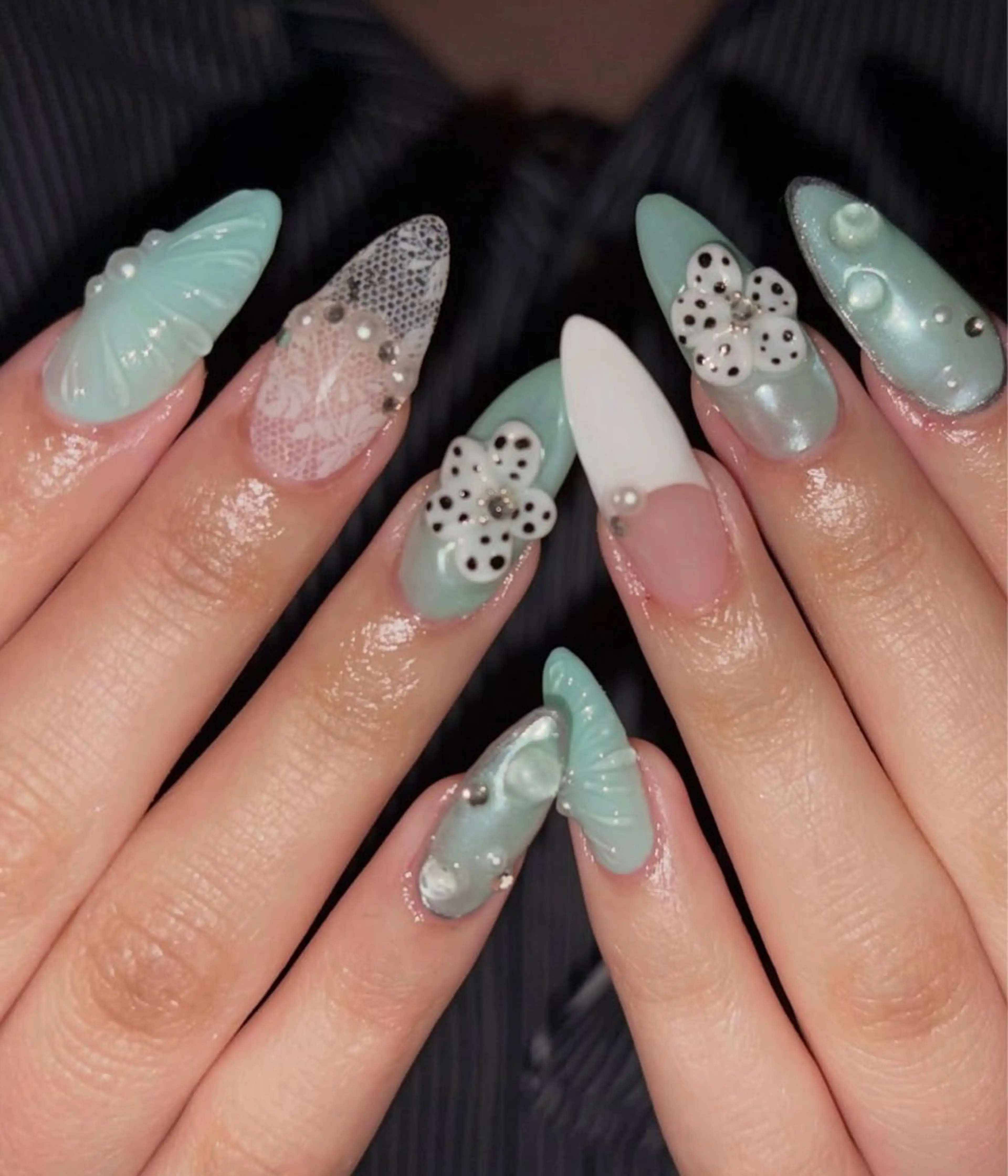 ネイル アートネイル ストーンネイル ネイルチップ ハンドネイル NiJi Nailsのネイルデザイン