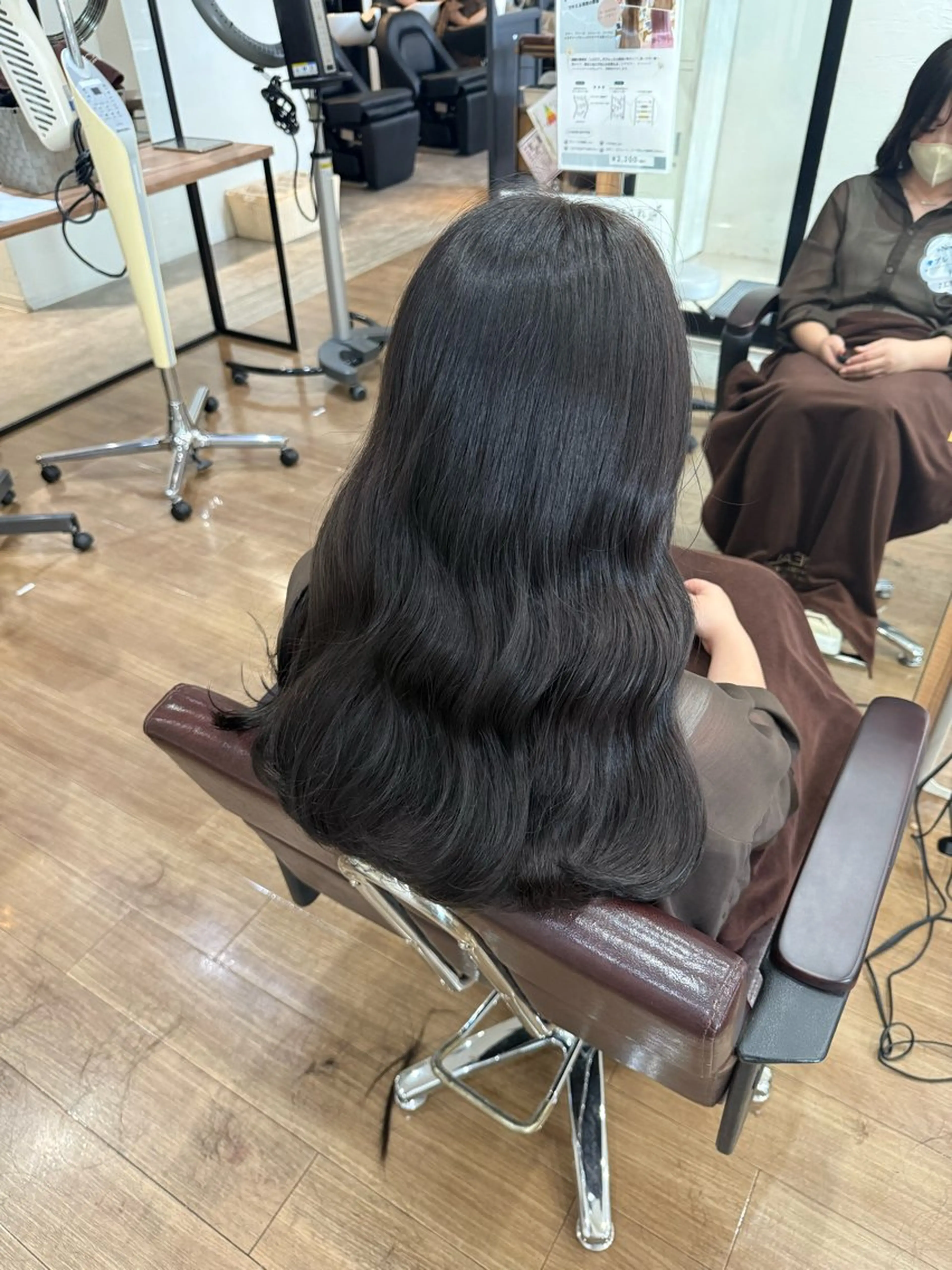ロング 鈴村 桃花のヘアスタイル