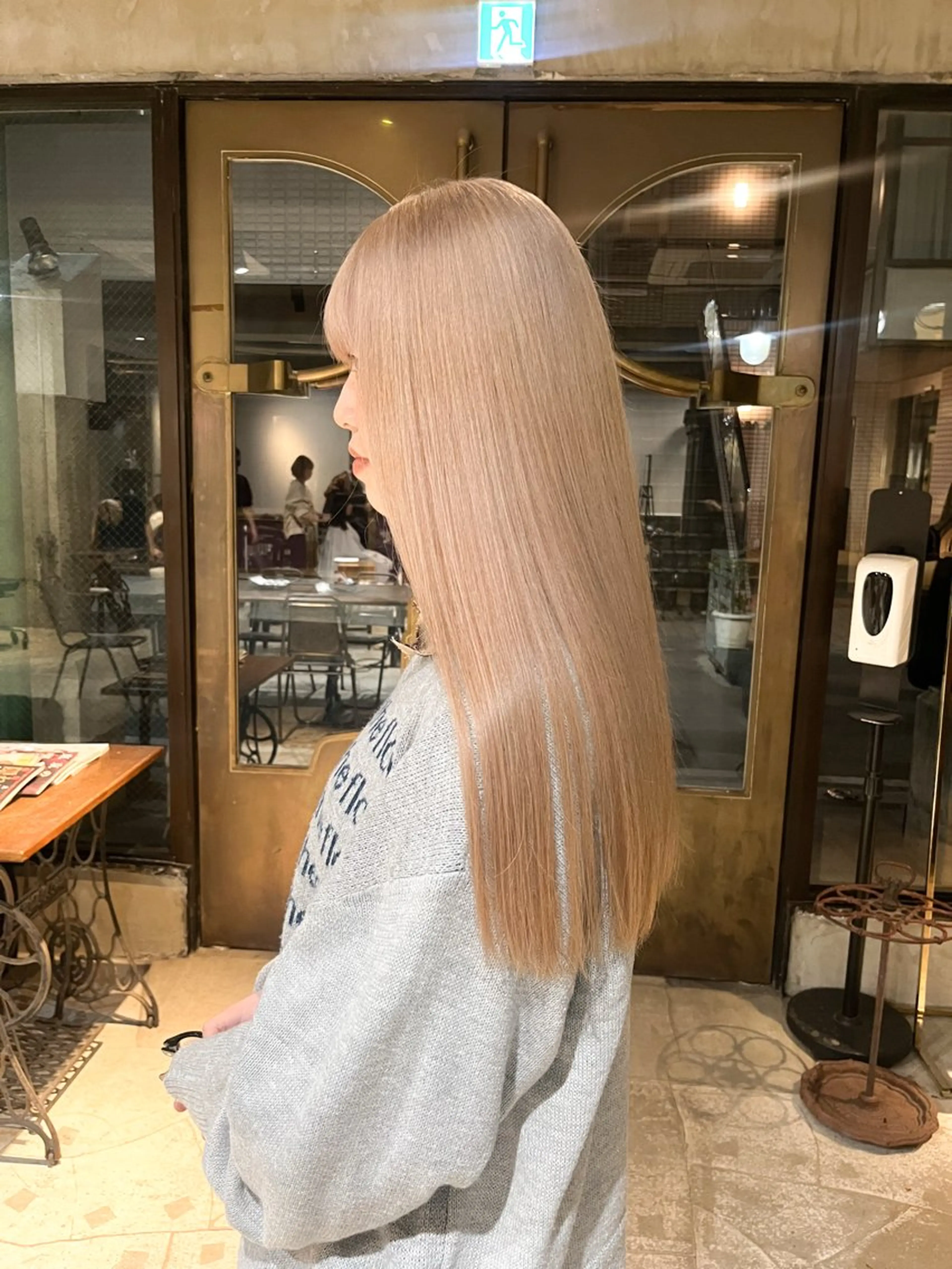 ロング カラー カット ヘアカラー トリートメント ヘアセット 似合わせベージュ 🍯ayumi🍯のヘアスタイル