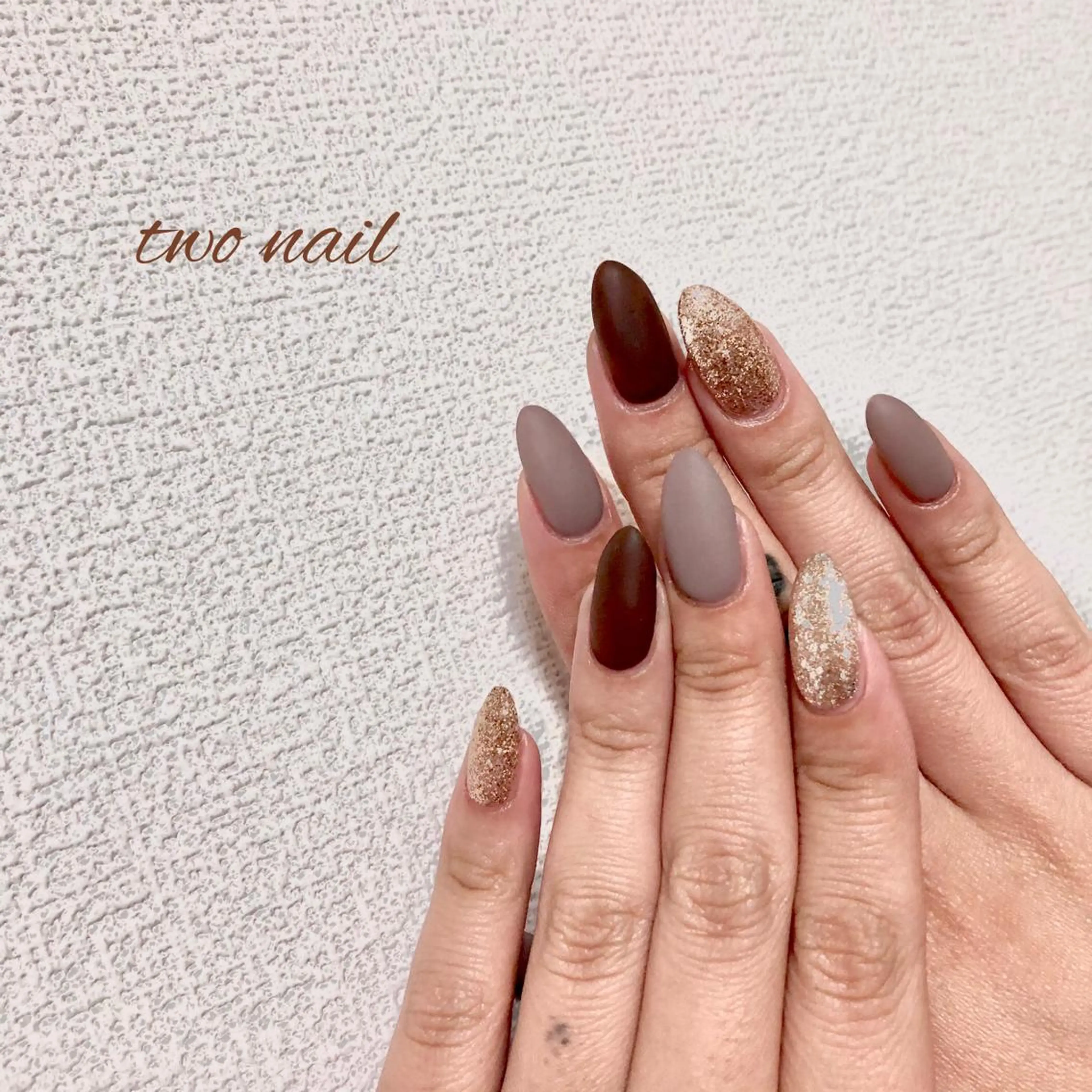 ネイル アートネイル ブラウン フットネイル ハート ラメ(グリッター) ハンドネイル two nailのネイルデザイン