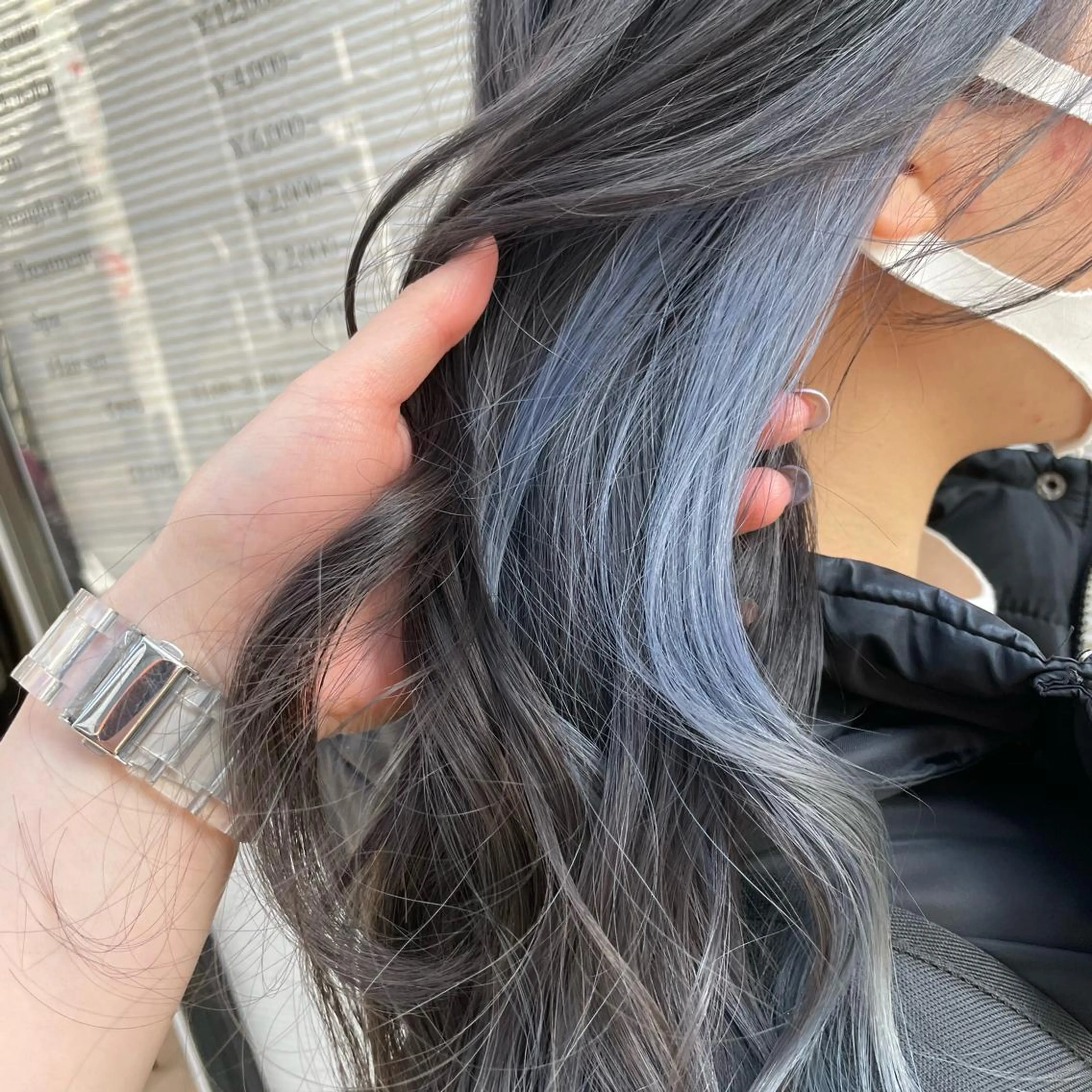 ロング カラー ヘアカラー トリートメント FERIAあべの KARINのヘアスタイル