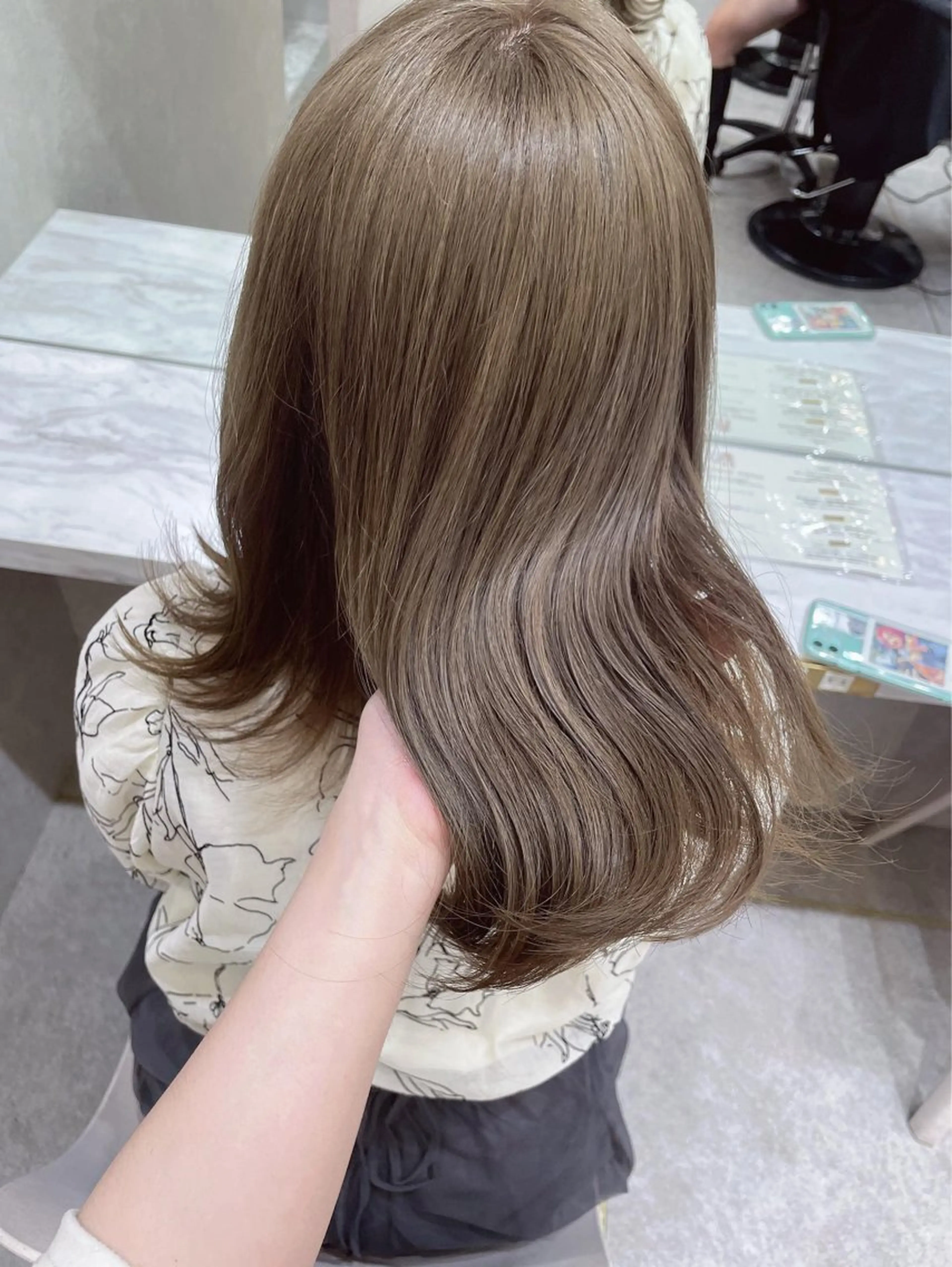 カラー ブリーチ ブラウンカラー 透明感カラー ダブルカラー ハイトーンカラー ヘアカラー トリートメント MOMOHA/ 🍑レイヤーカットのヘアスタイル
