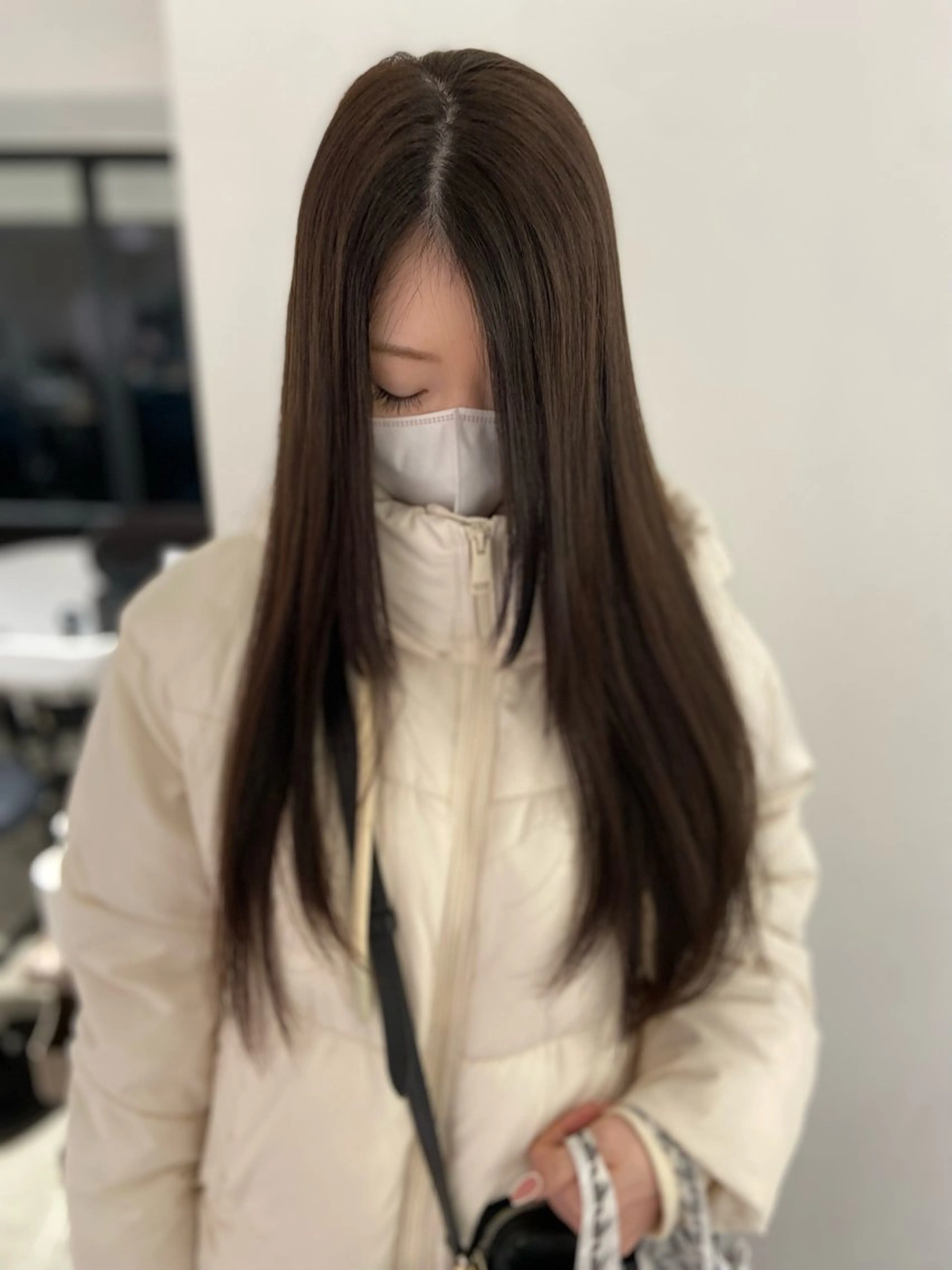 カラー グレージュ UNBIRTHDAY いずみのヘアスタイル