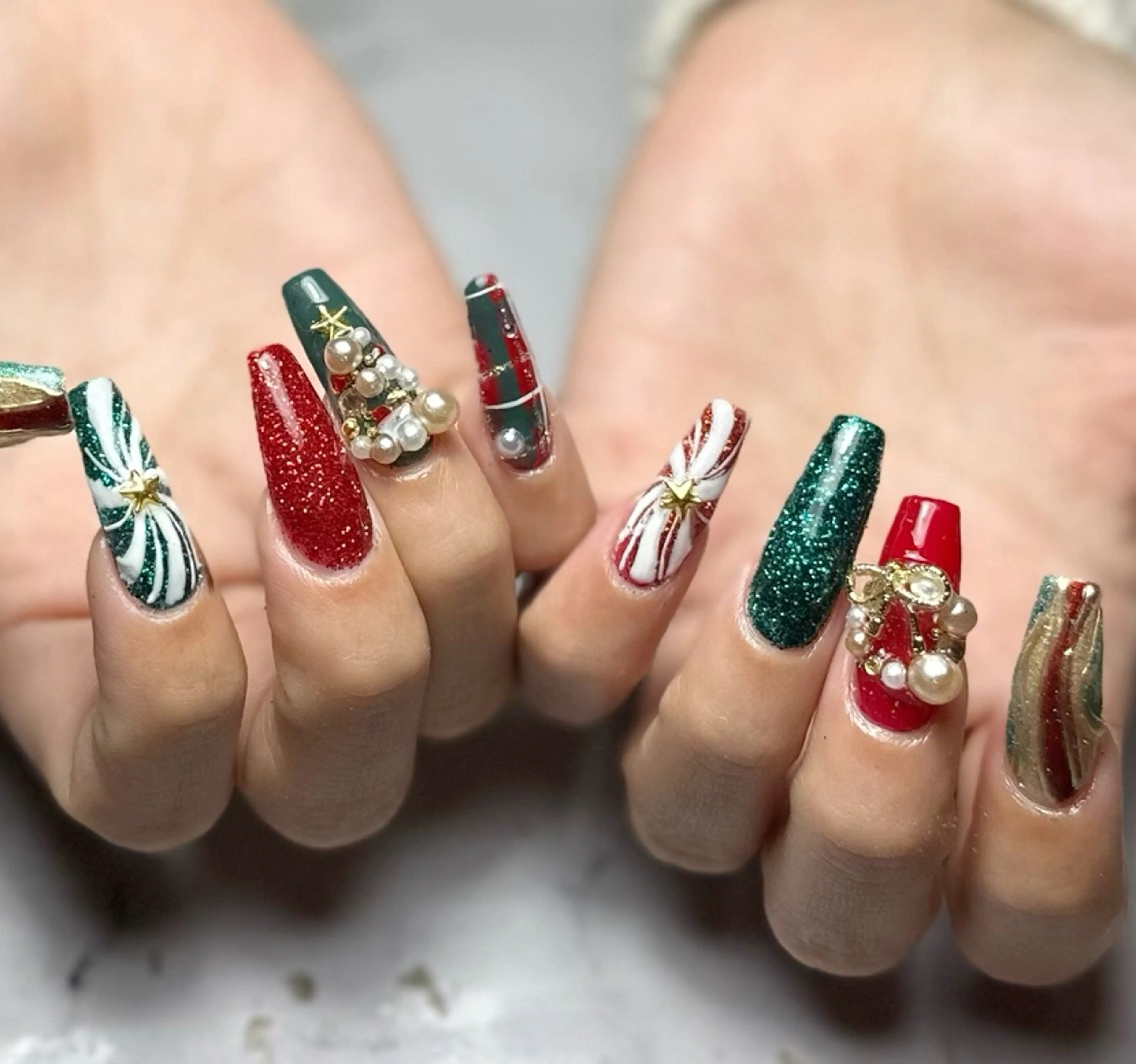 ネイル 新山 聖のネイルデザイン