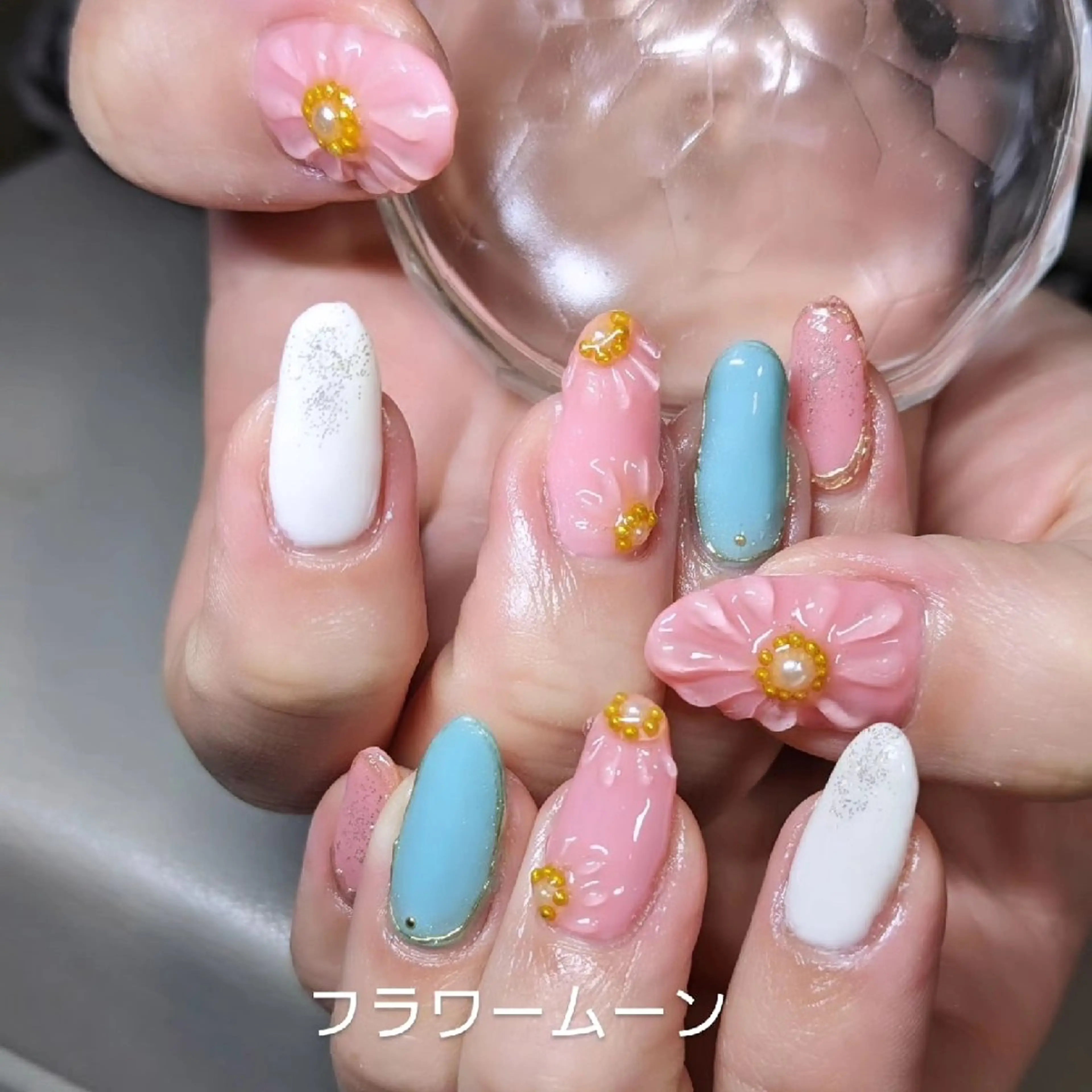 ネイル フラワーネイル ハンドネイル ハンドケア フラワー ムーンのネイルデザイン