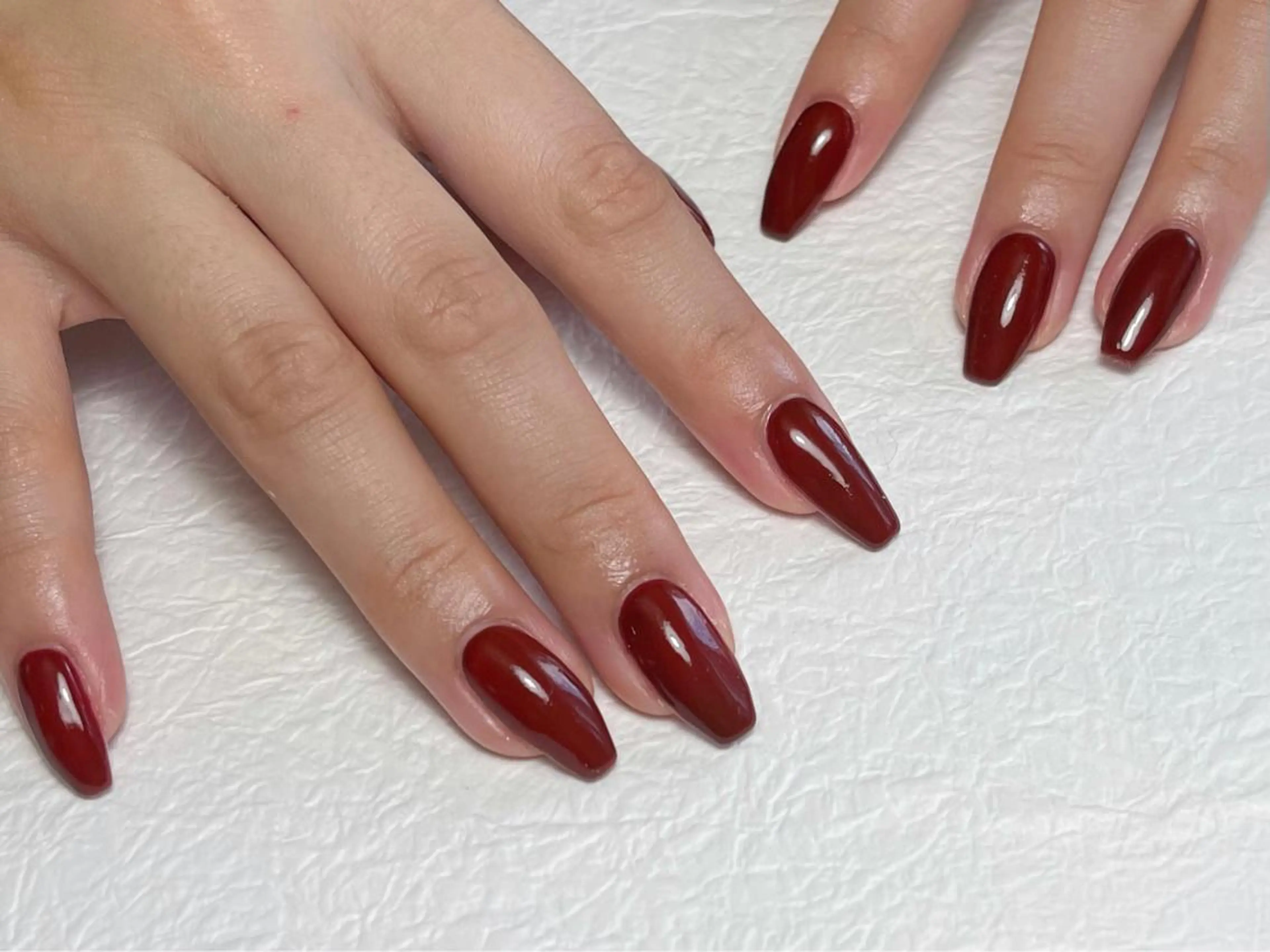 ネイル アートネイル ボルドー ジェルネイル キラキラネイル ミラーネイル Y nail なんば堀江店のネイルデザイン