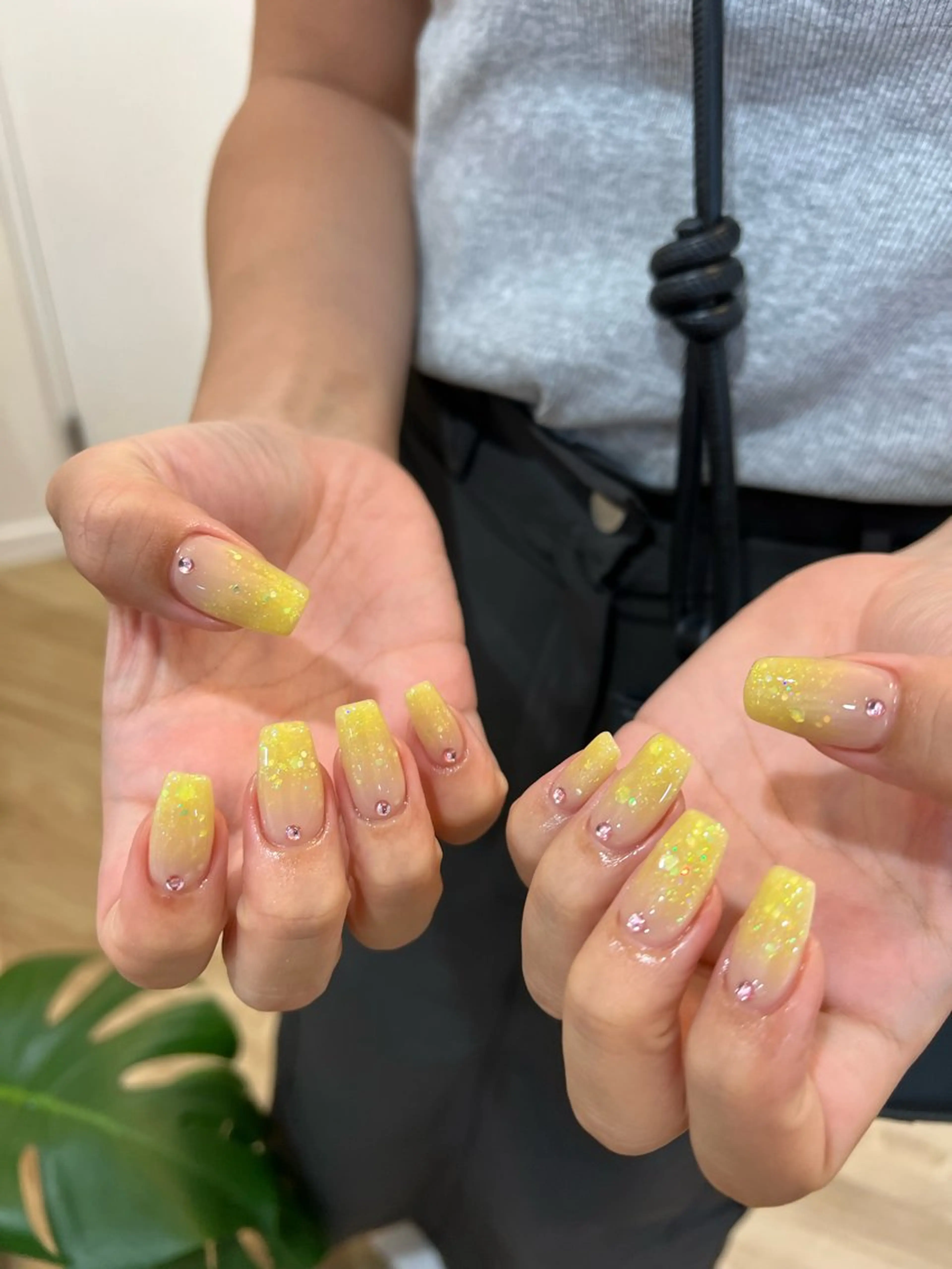 ネイル ハンドネイル フットネイル ハンドケア Nes.Nail所属・Miyagi Asamiのネイルデザイン