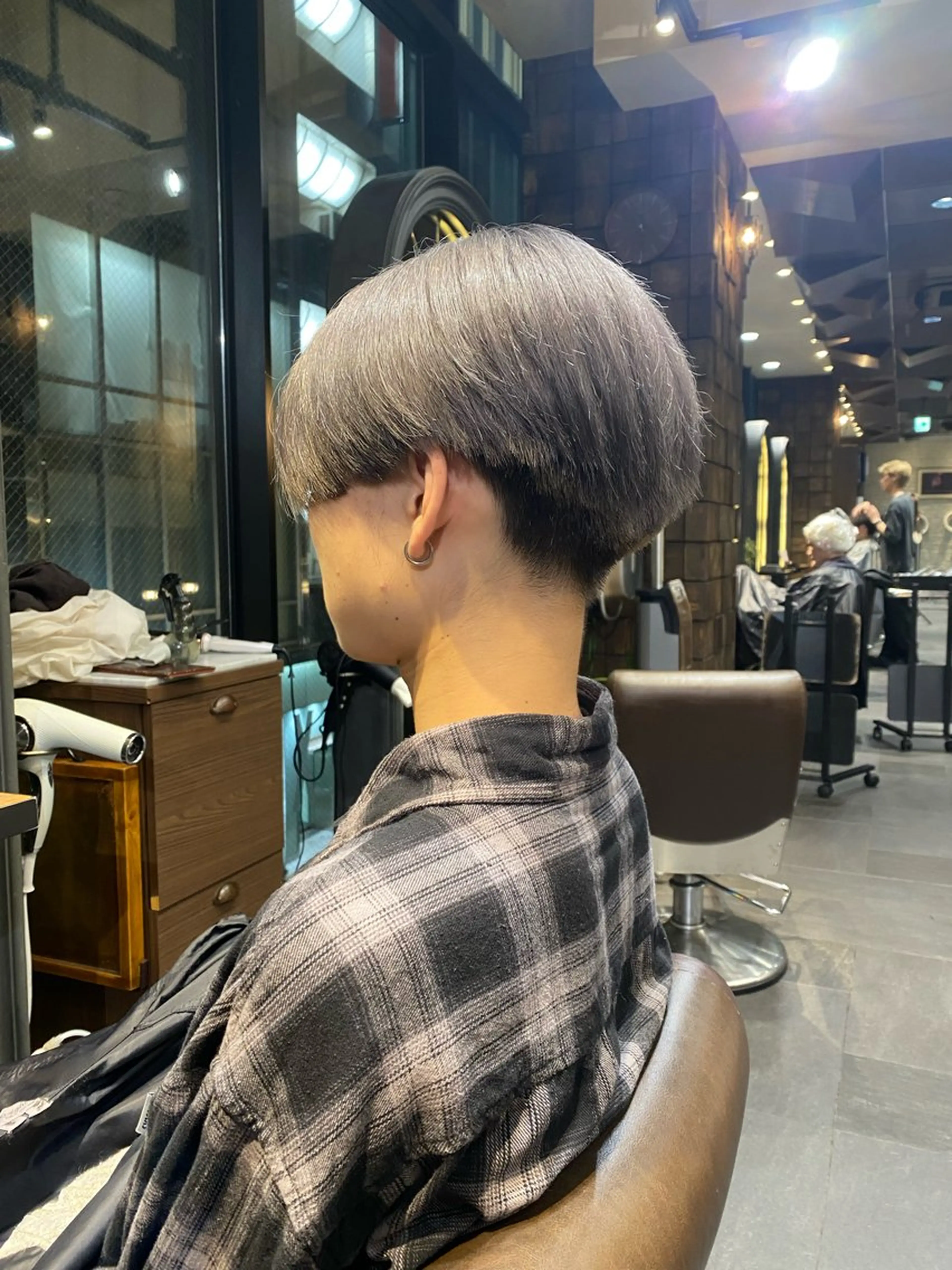 カラー メンズ マッシュ ベージュカラー 韓国ヘア/ハイトーン /髪質改善/ウチダのヘアスタイル