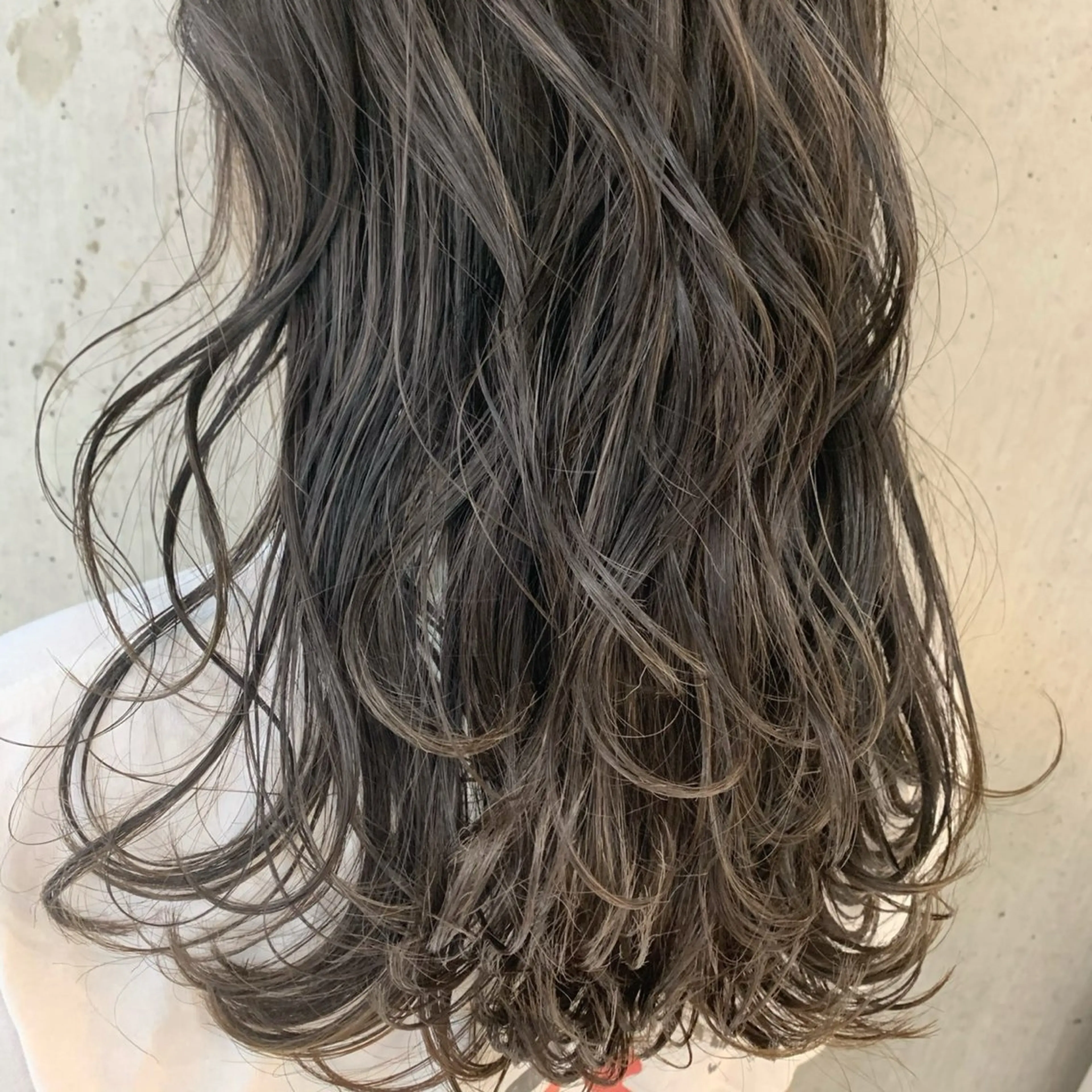 ロング カラー パーマ カット パーマ 髪質改善 / NANAのヘアスタイル