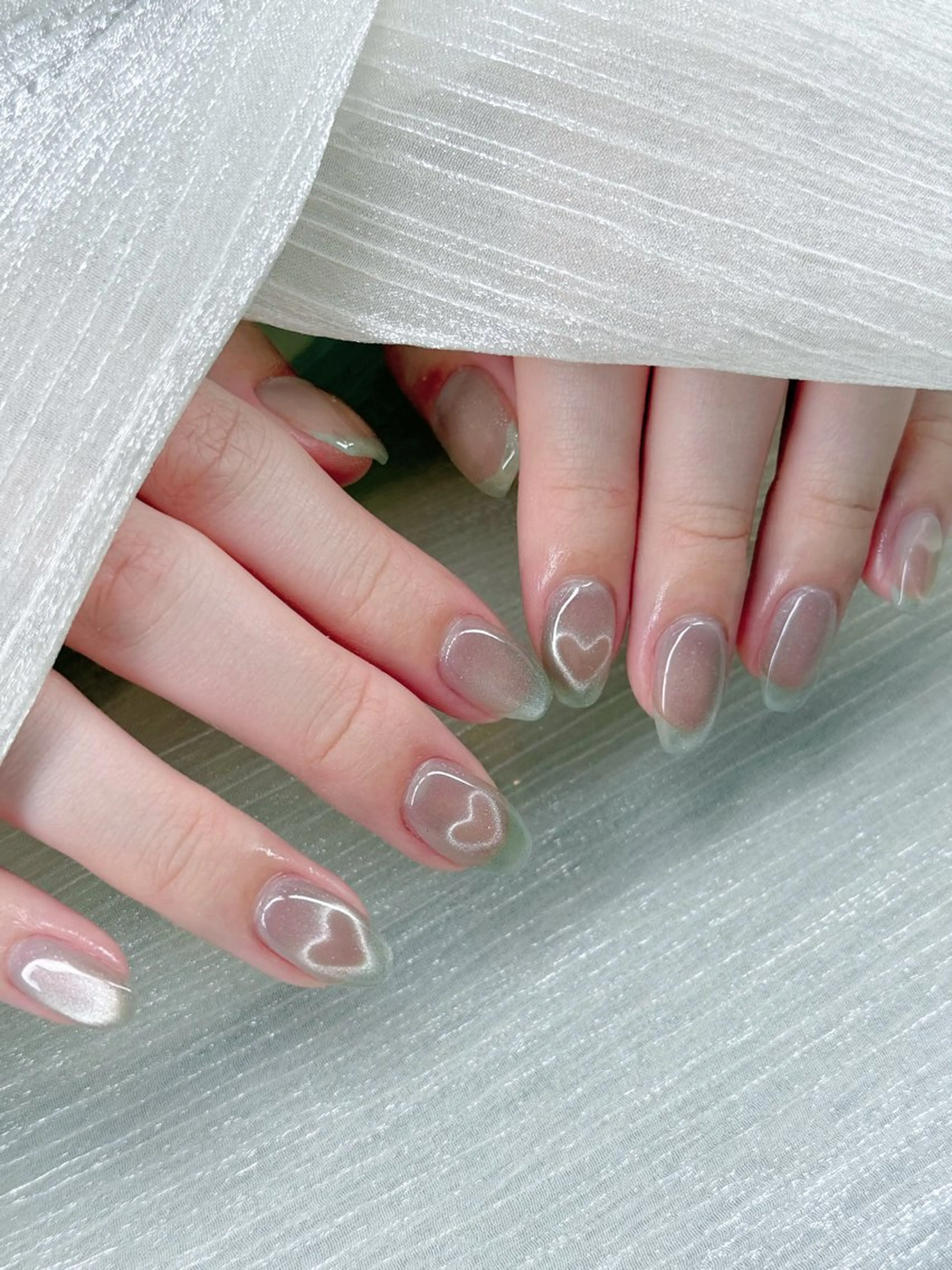 ネイル ハート マグネットネイル ハンドネイル Agate miku🎀‧₊のネイルデザイン