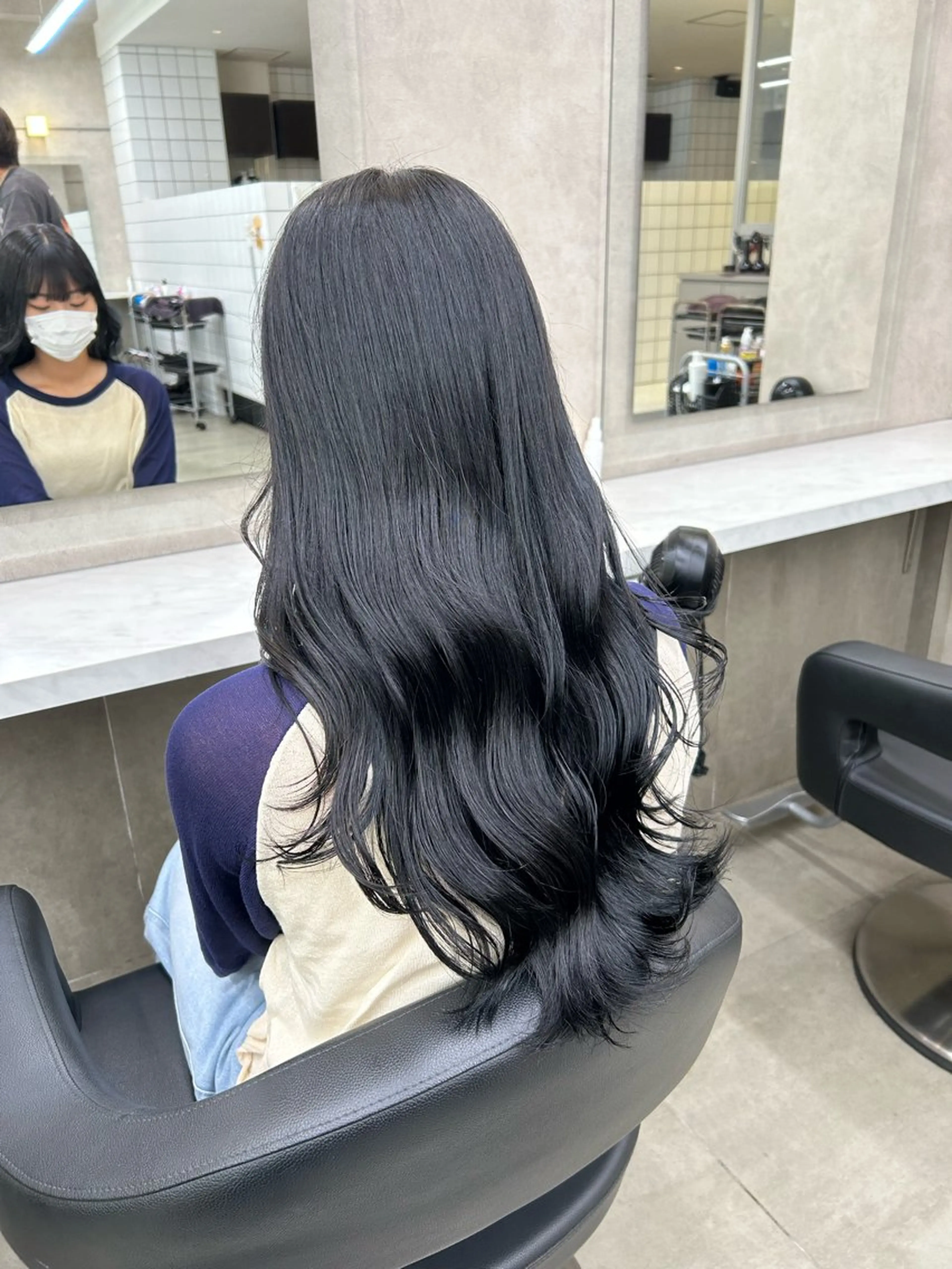 セミロング カラー パーマ ヘアアレンジ メンズ キッズ 🦋韓国レイヤー｜ 透明感グレージュ🦋のヘアスタイル