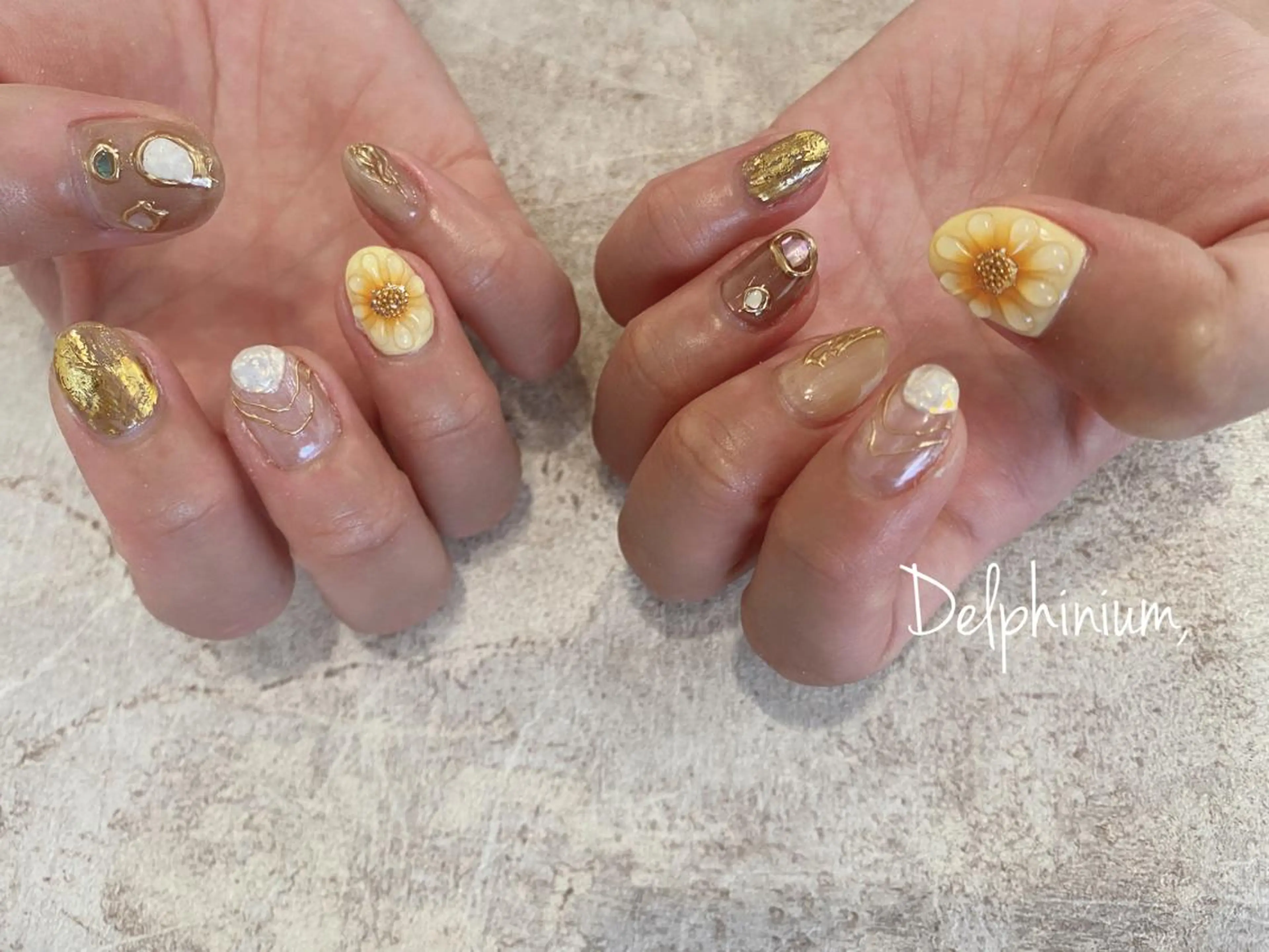 ネイル アートネイル ジェルネイル ミラーネイル 持ち込み ニュアンスネイル ハンドネイル 岡本 友恵のネイルデザイン