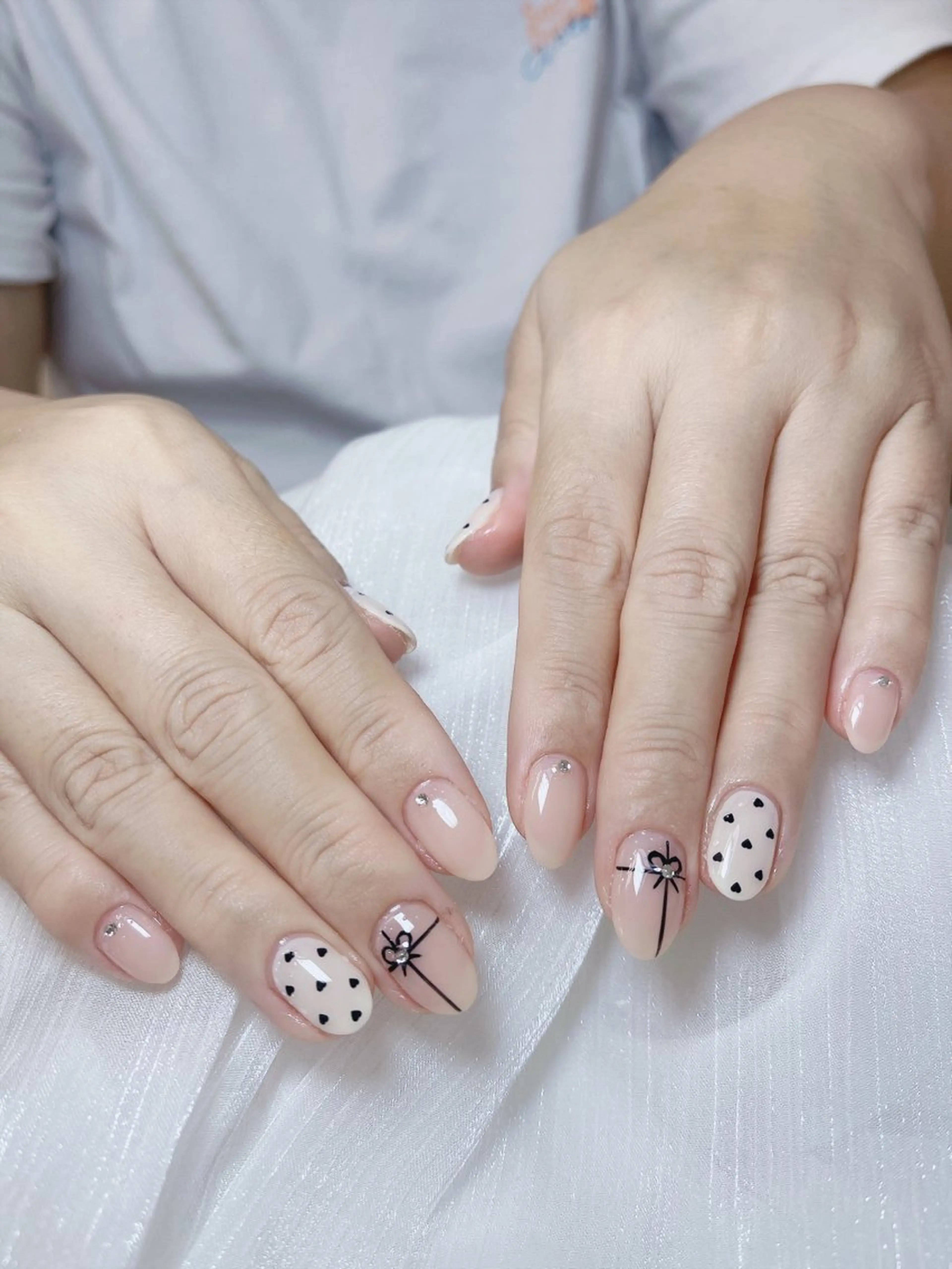 ネイル チークネイル フレンチネイル グラデーション キラキラネイル 韓国ネイル ハンドネイル DUO   MI nail salonのネイルデザイン