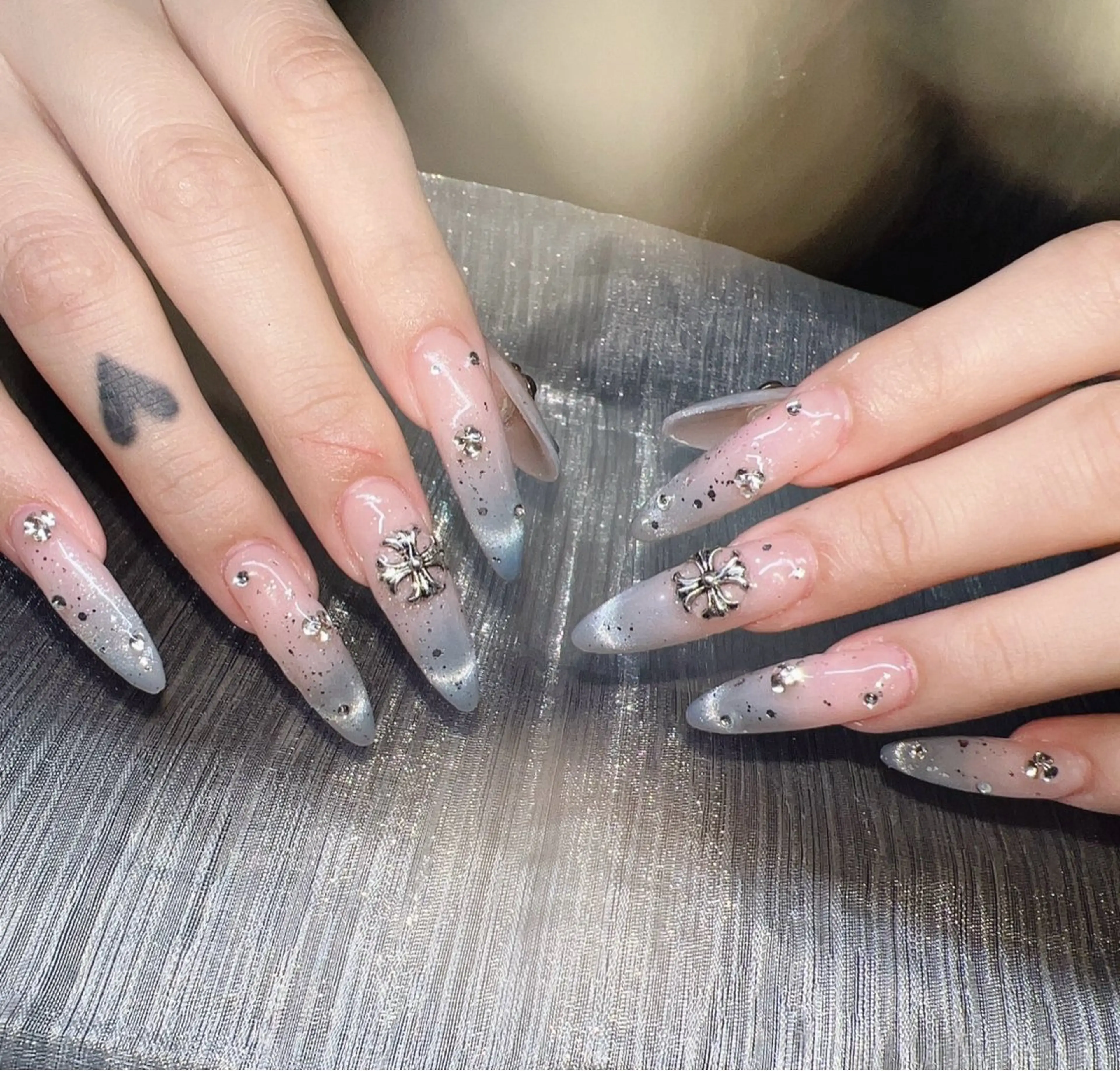 ネイル ハンドネイル Lee Nailsのネイルデザイン