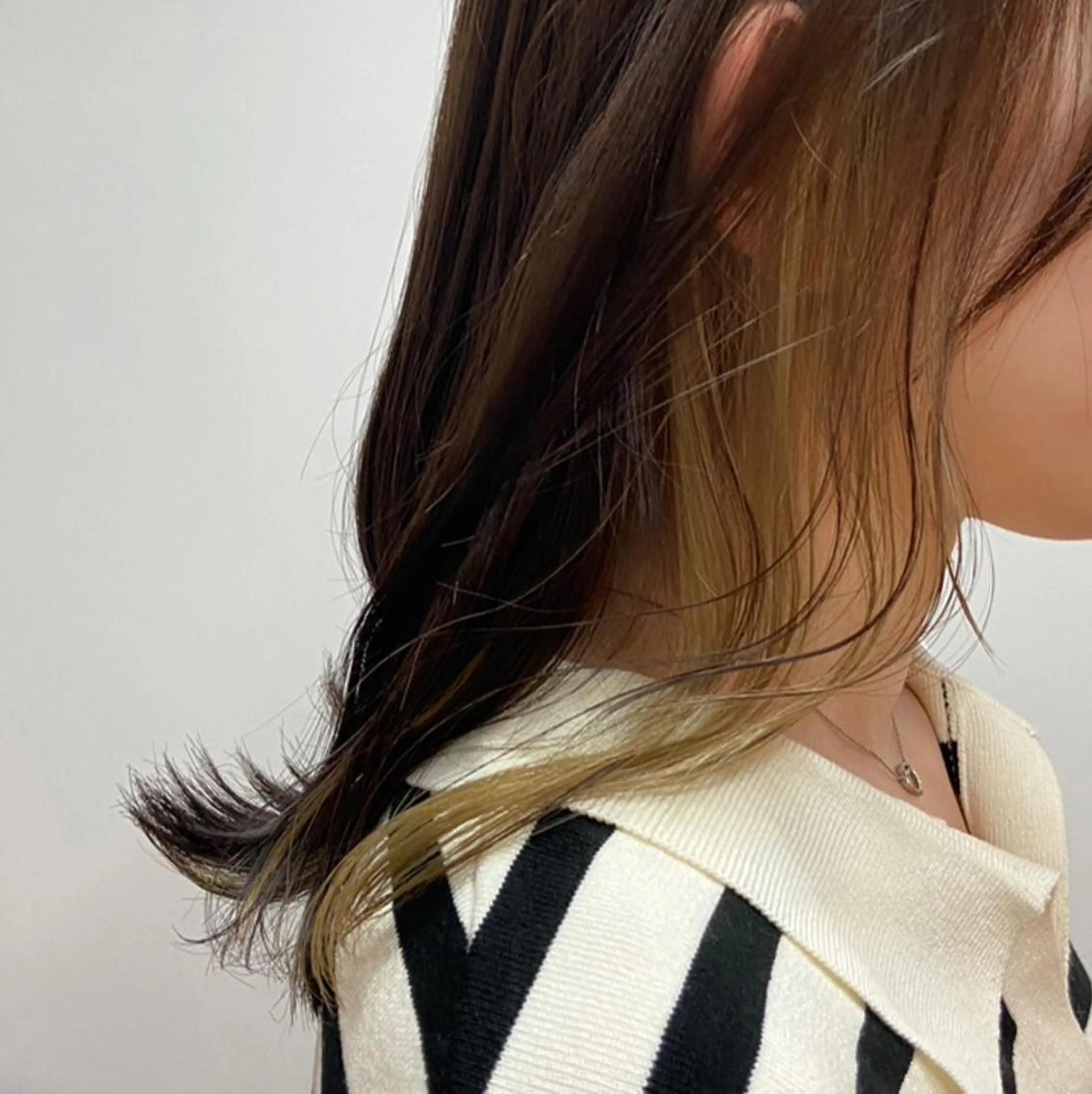 ミディアム カラー イヤリングカラー 安岡美咲✂︎ 艶カラー/髪質改善のヘアスタイル