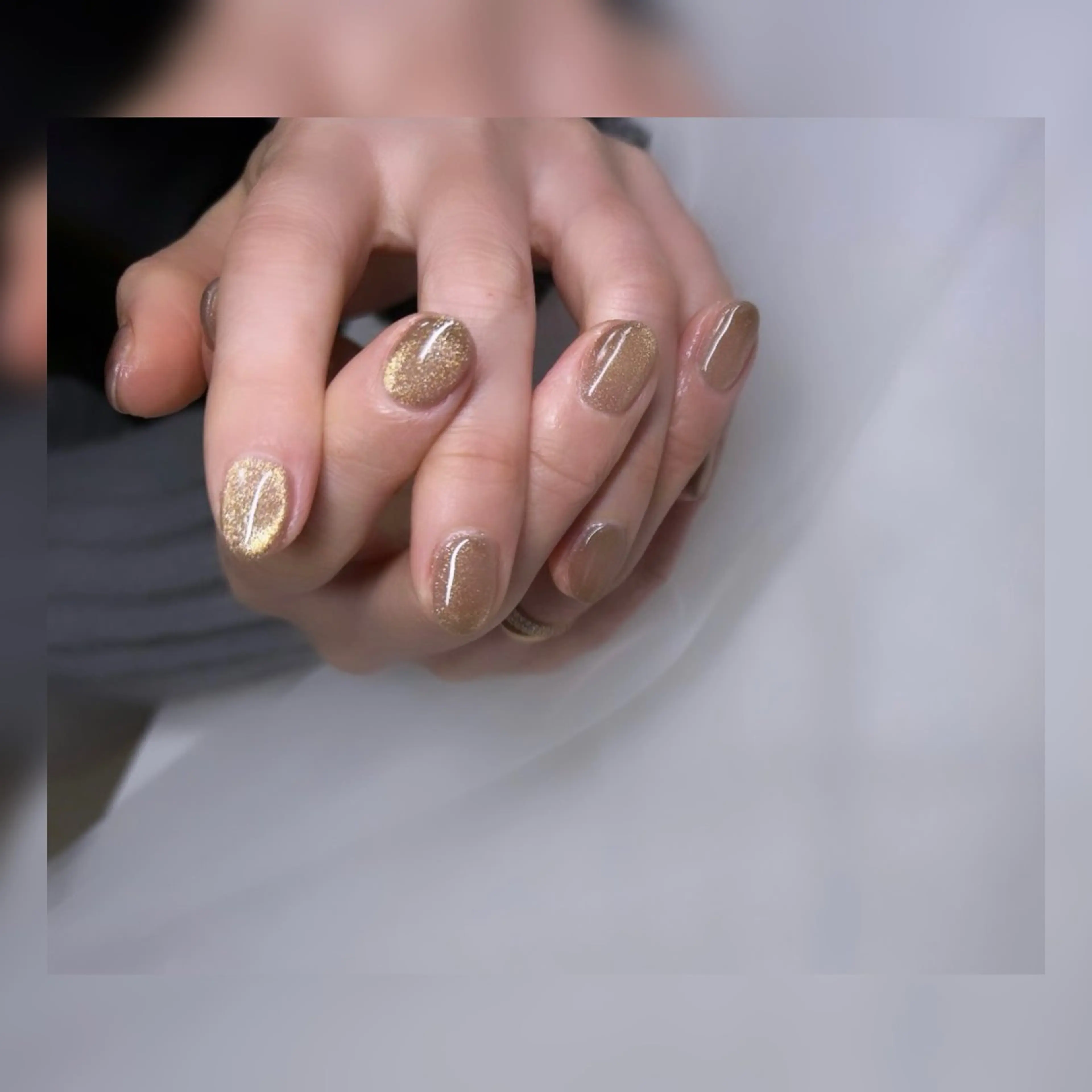 ネイル ゴールド キラキラネイル マグネットネイル ハンドネイル 門真市 三ツ島 reve nailのネイルデザイン