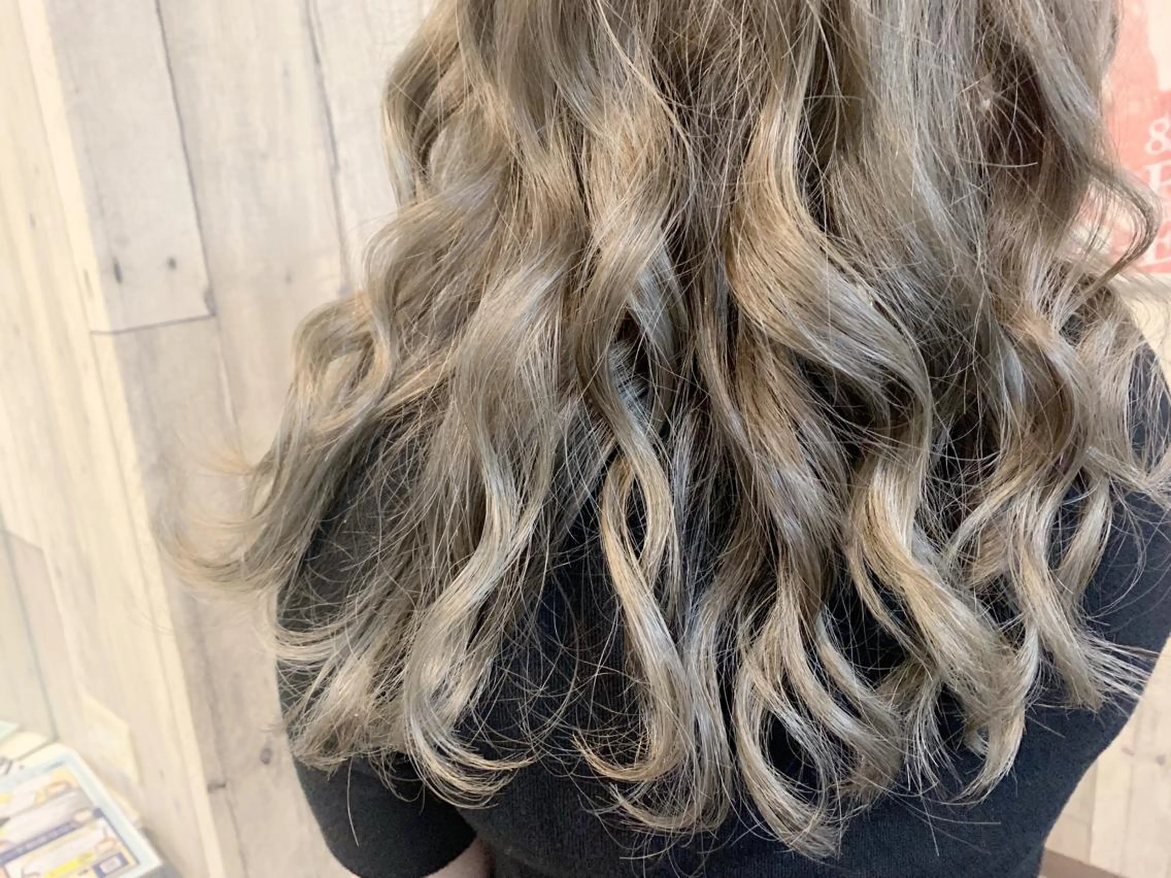 カラー 松永 麻希のヘアスタイル