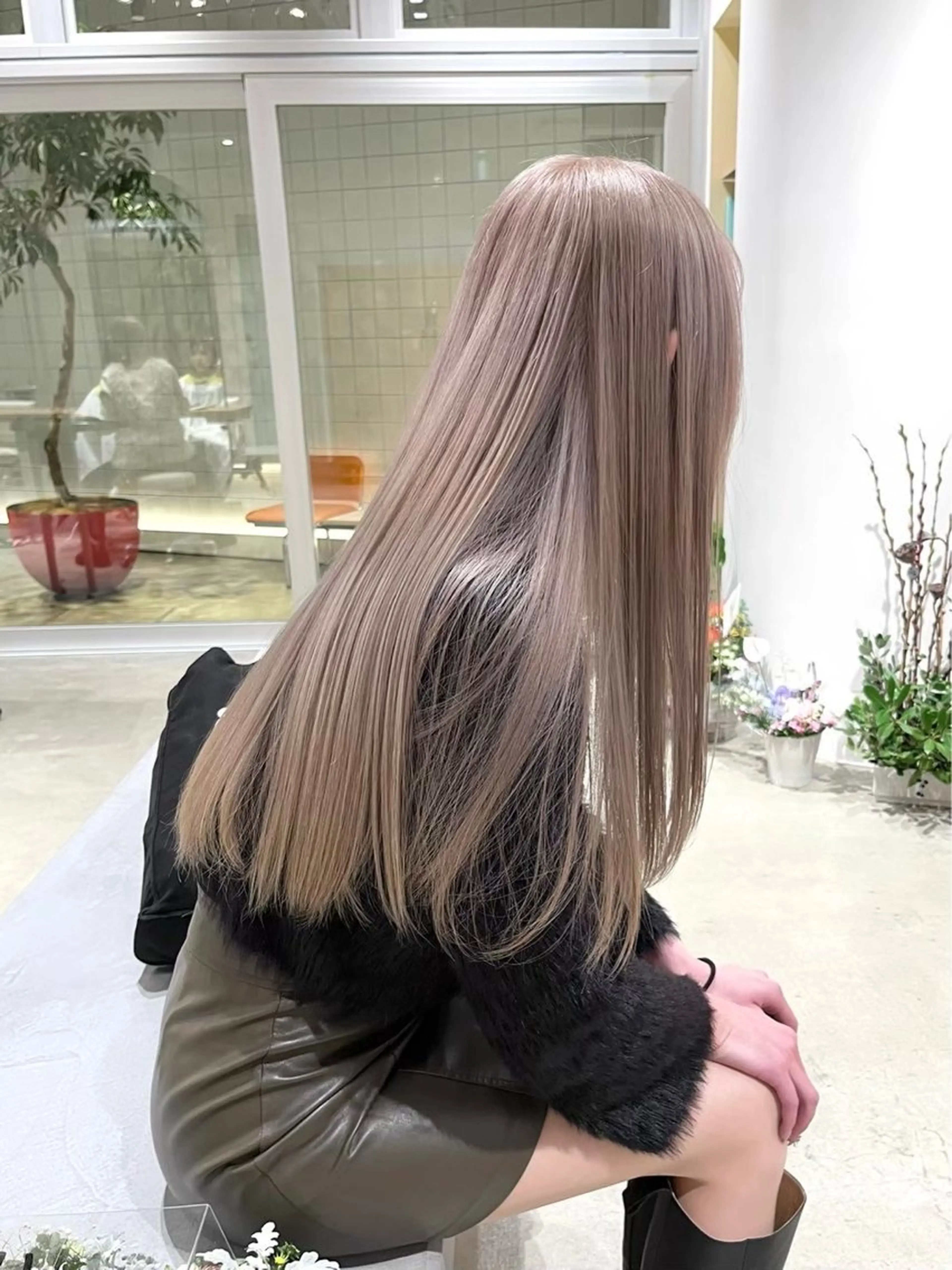 🍀ブリーチ（全頭orリタッチ）＋オンカラー👗💞ワンホンヘア・韓国ヘア💘の写真