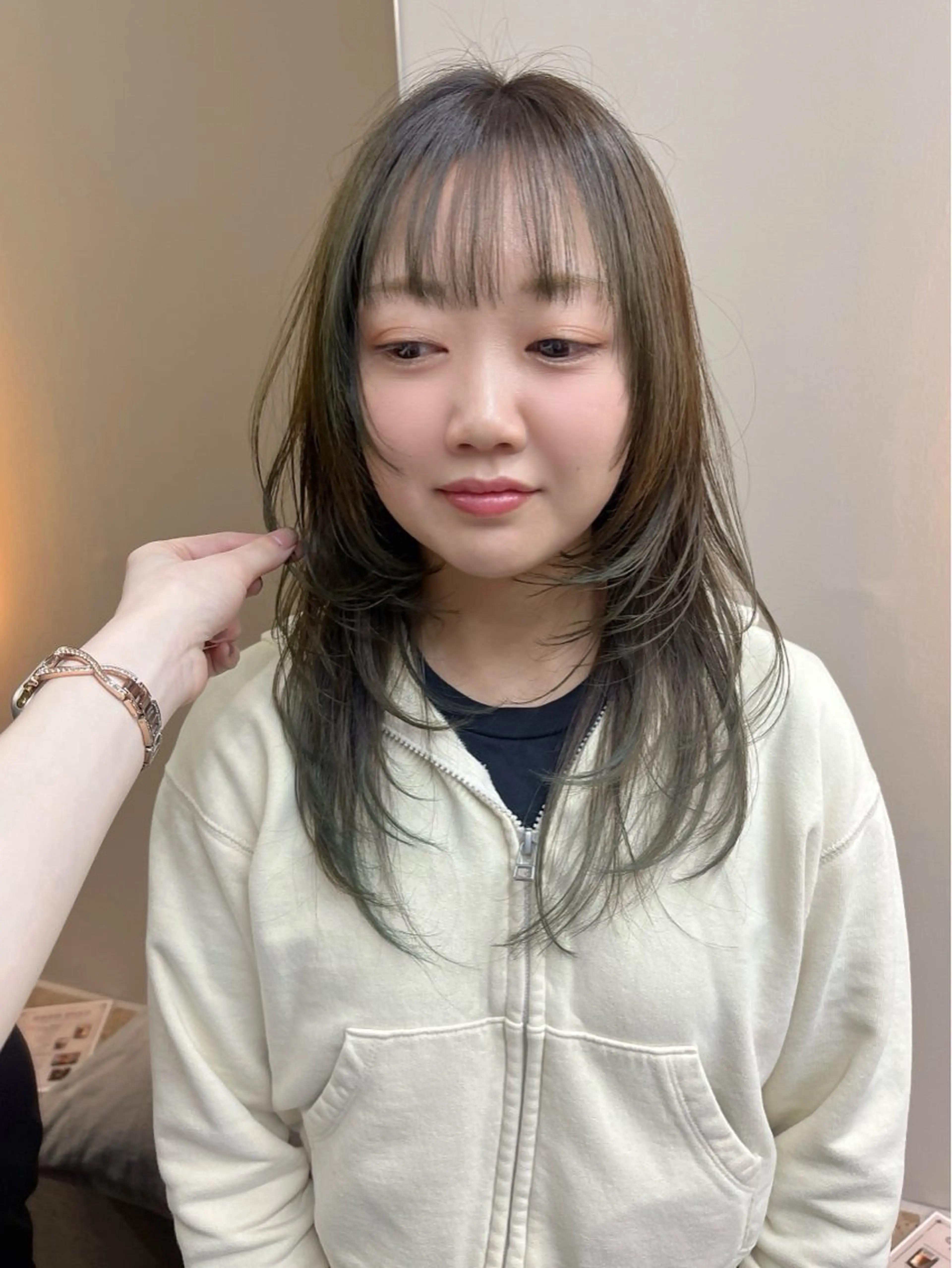 ロング カラー ハッシュカット カット ヘアカラー トリートメント 《柔らかhair𓍯 》木村美姫のヘアスタイル