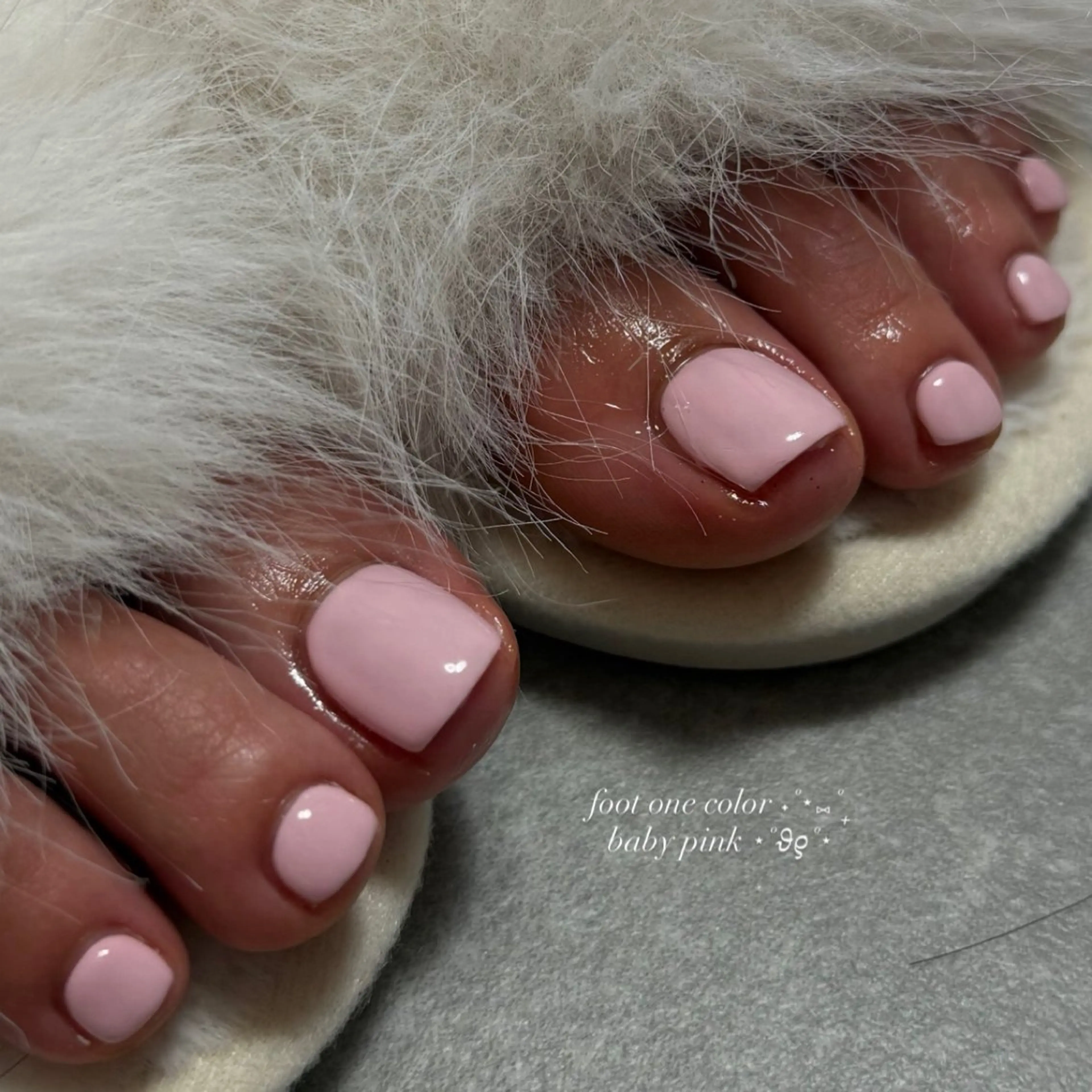 《ご新規様オフ無料》FOOT👣one colorの写真