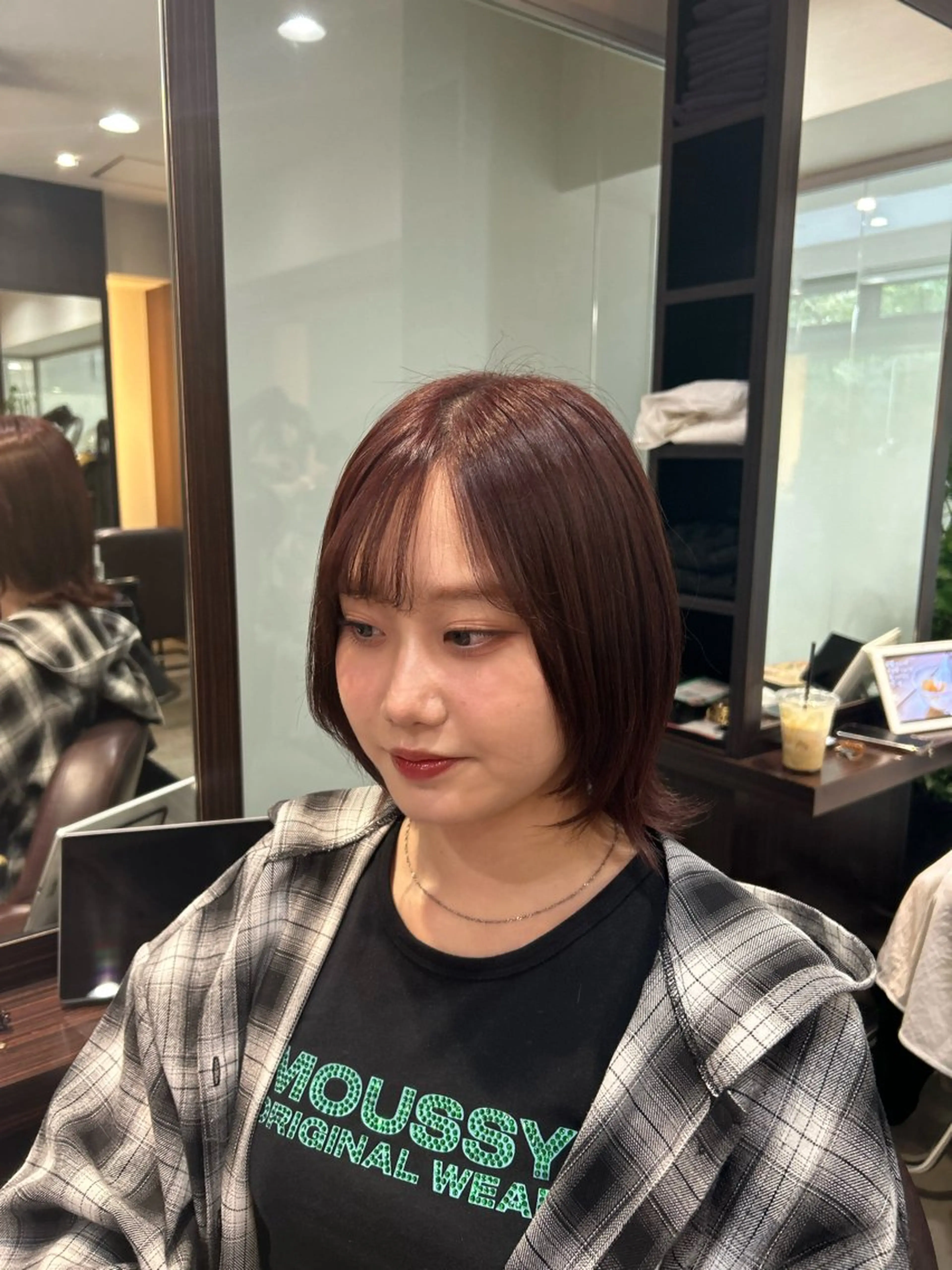 ショート カラー ボルドーカラー レッドカラー 坂本奈都美 🎀のヘアスタイル