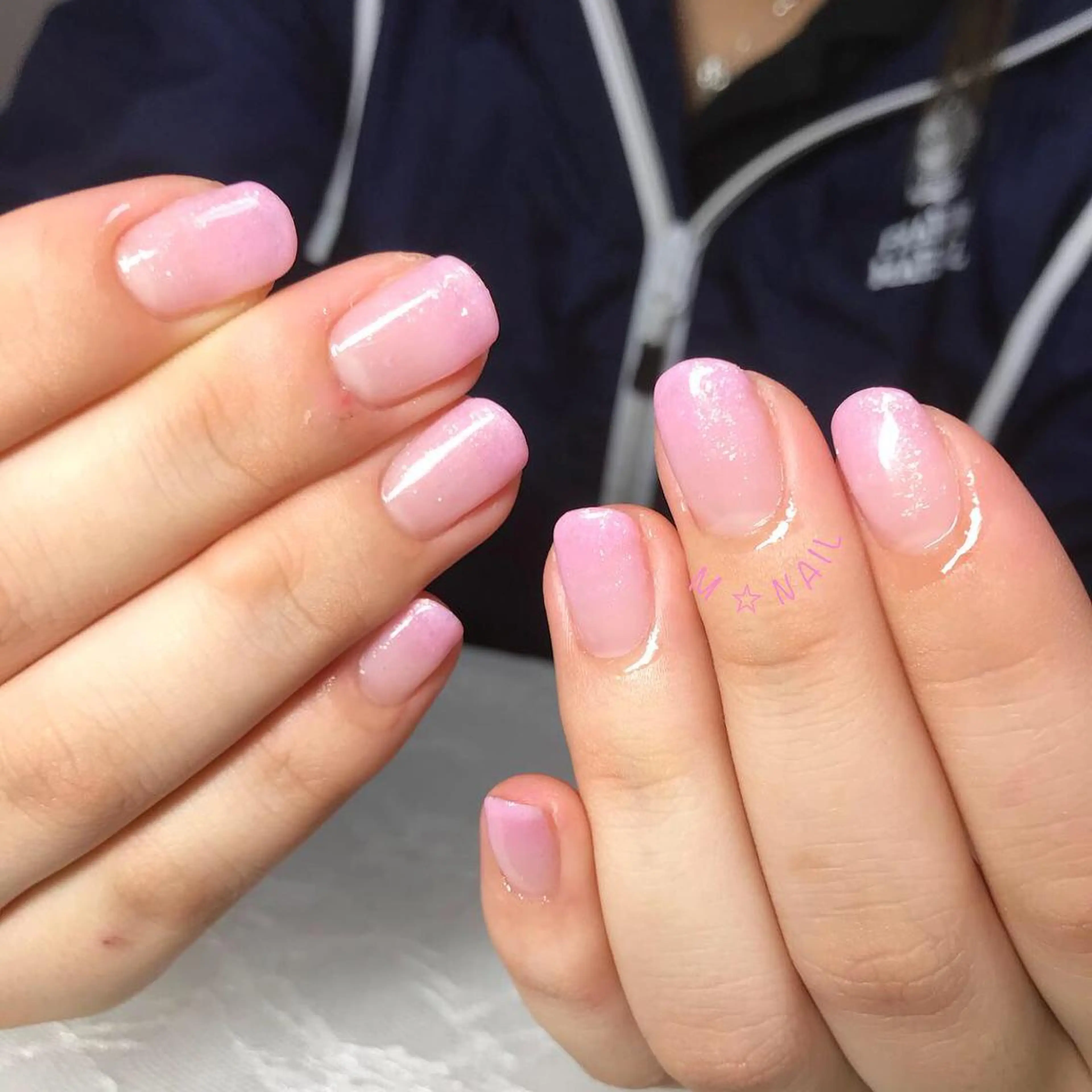 ネイル グラデーション ラメ(グリッター) ラメグラデーション ピンク ハンドネイル COCO +のエステ・リラクイメージ