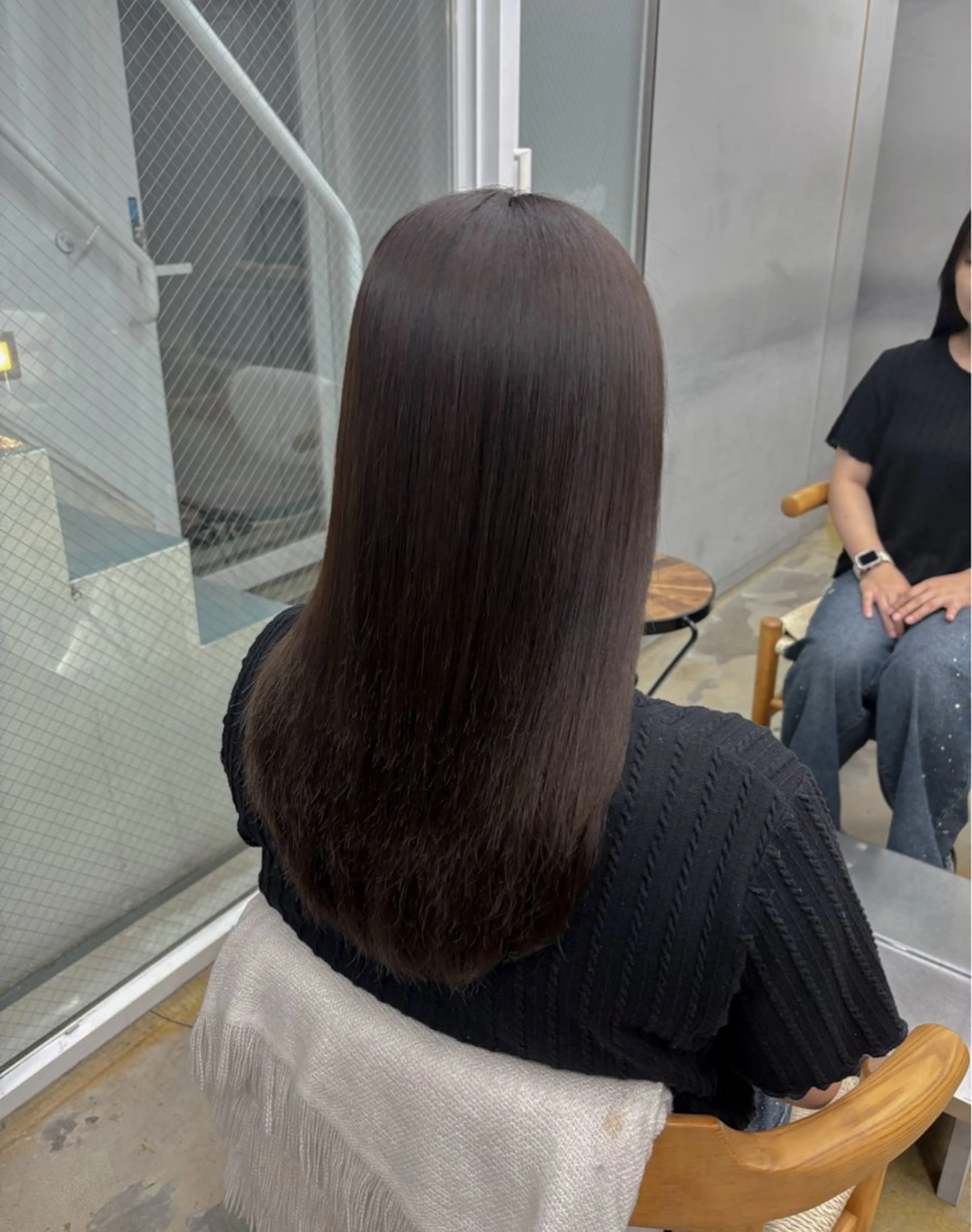 セミロング nude所属・𝐀𝐦𝐞𝐫𝐢 /透明感カラーのヘアスタイル