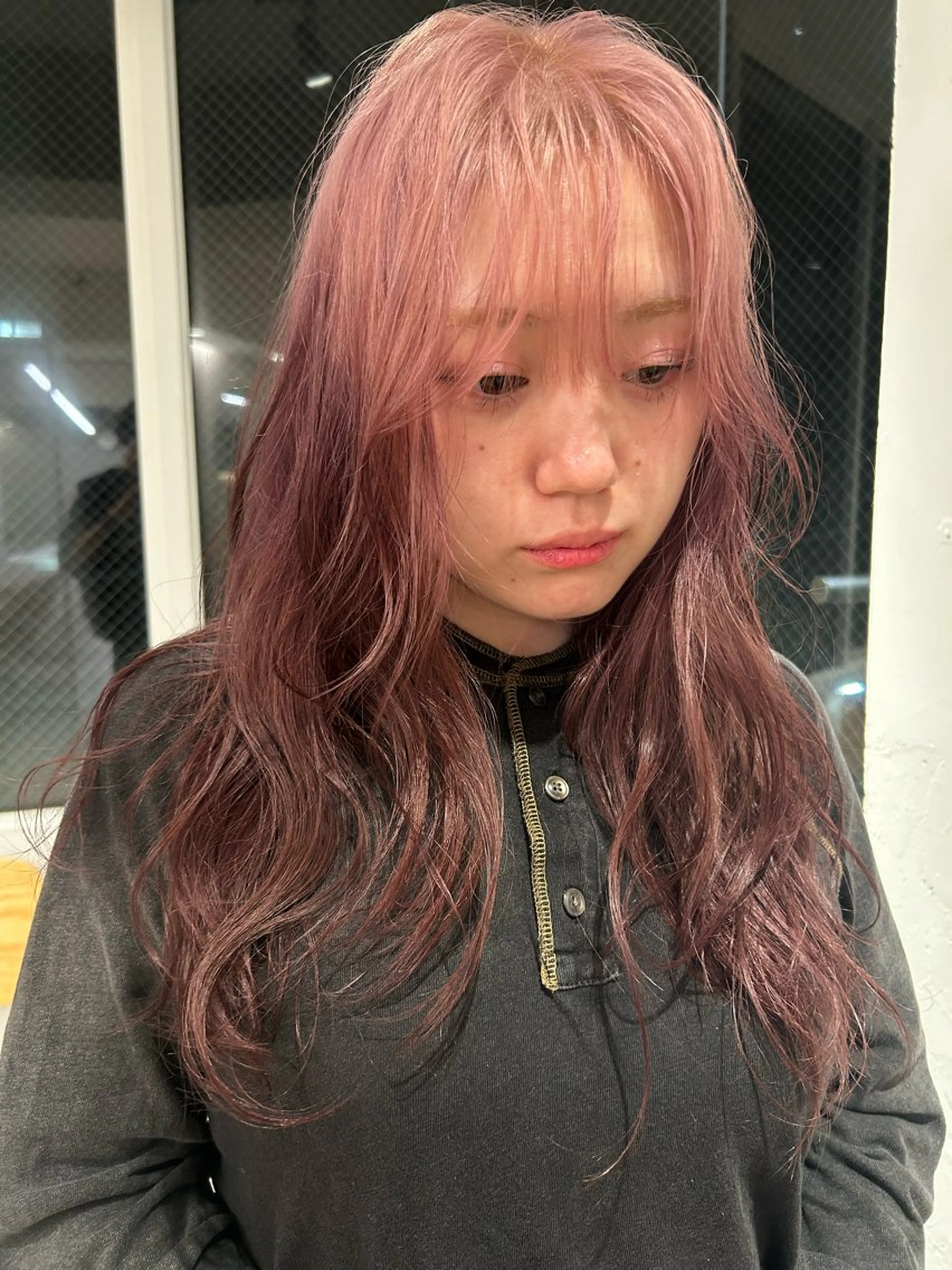 【ミニモ学割】ケアリタッチブリーチ+トナーカラー+オージュアトリートメントの写真