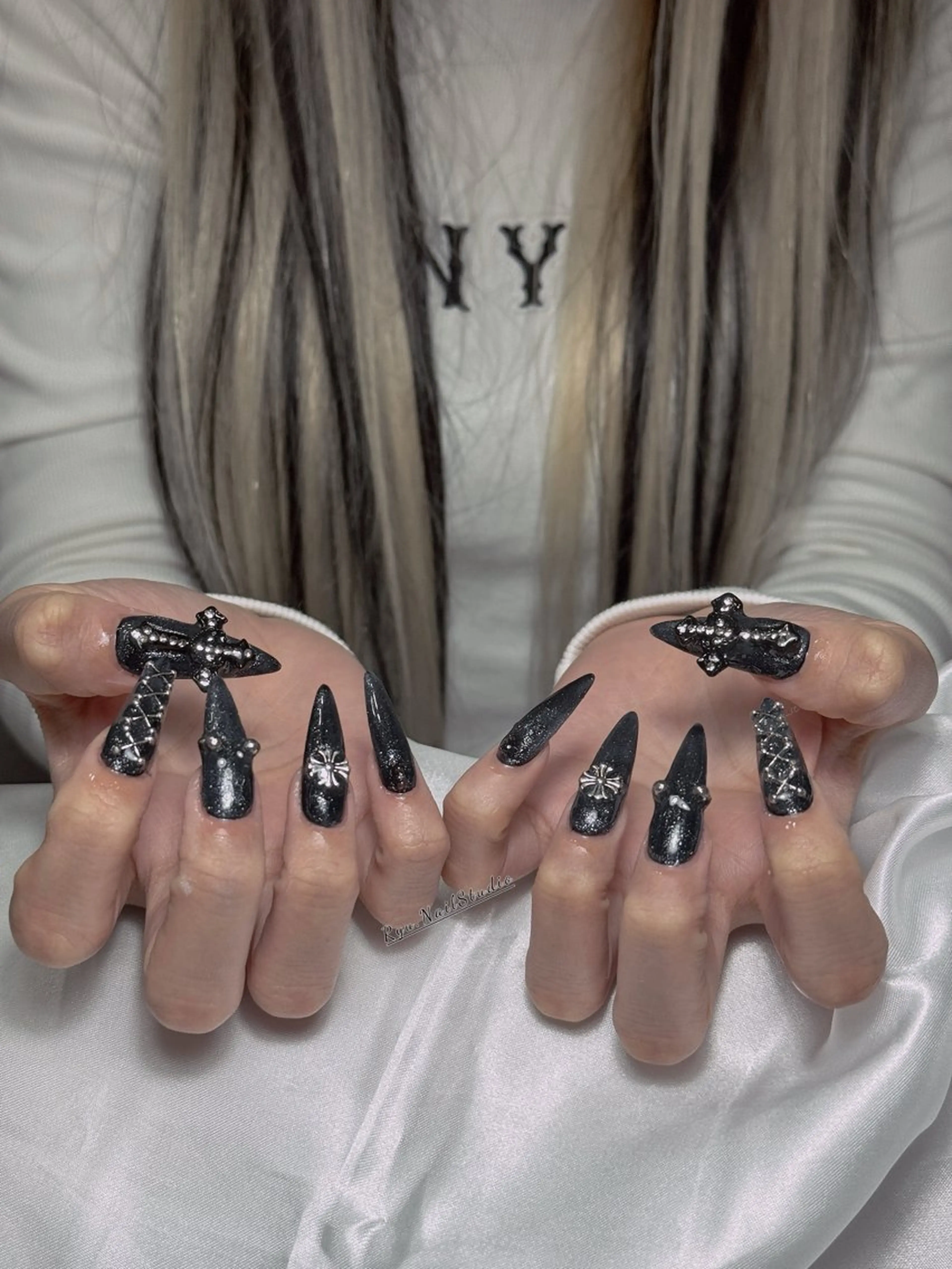 ネイル アートネイル ジェルネイル グラデーション マグネットネイル ニュアンスネイル ハンドネイル Ryu nail studioのネイルデザイン